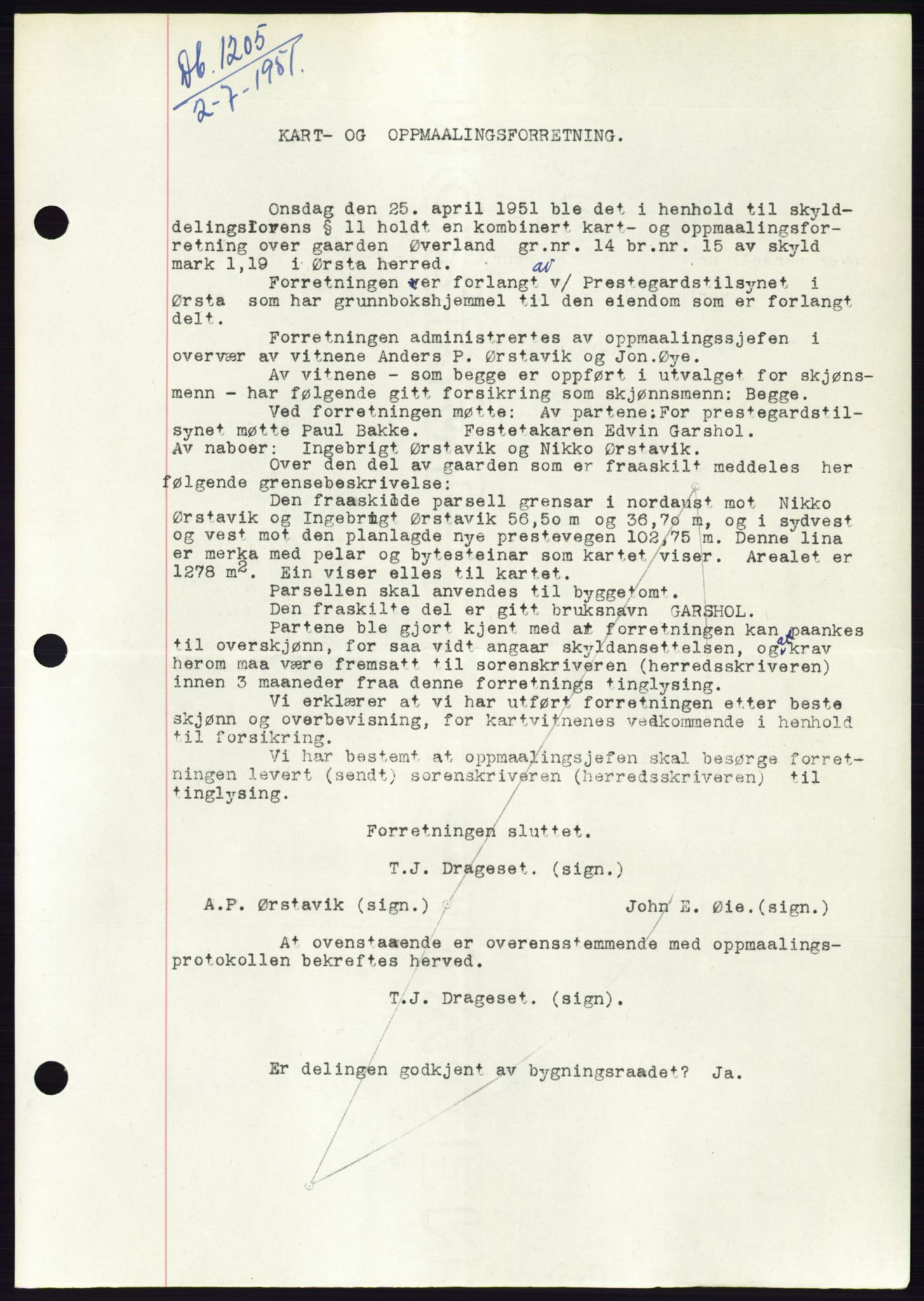 Søre Sunnmøre sorenskriveri, SAT/A-4122/1/2/2C/L0089: Pantebok nr. 15A, 1951-1951, Dagboknr: 1205/1951