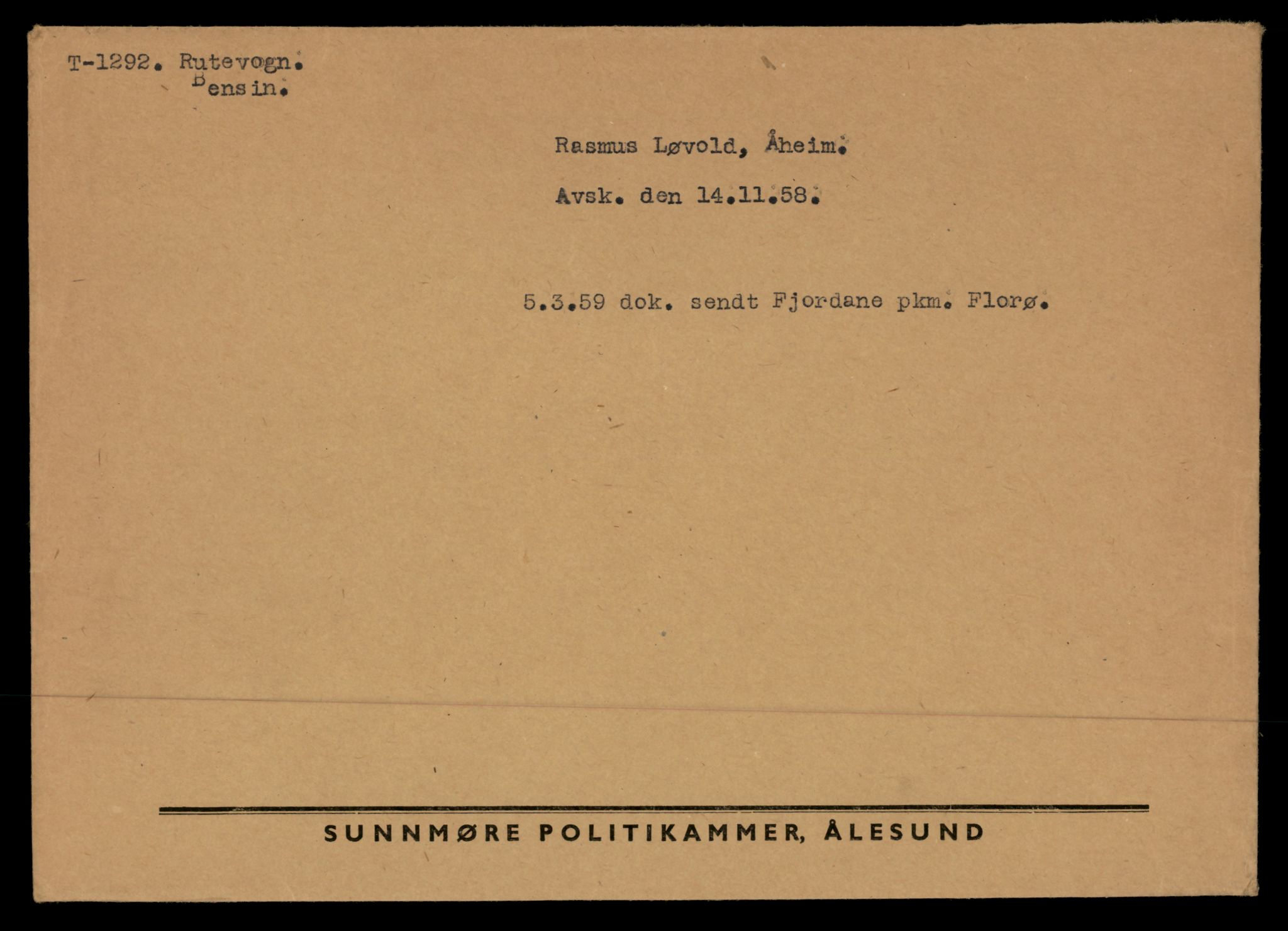 Møre og Romsdal vegkontor - Ålesund trafikkstasjon, AV/SAT-A-4099/F/Fe/L0012: Registreringskort for kjøretøy T 1290 - T 1450, 1927-1998, s. 39