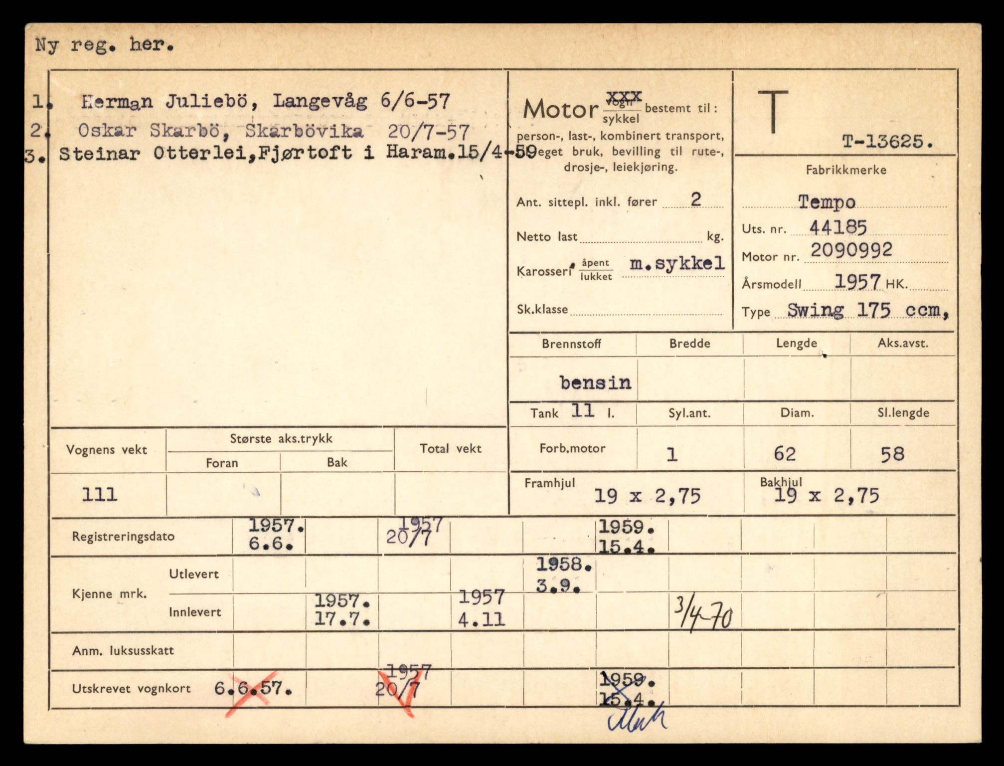 Møre og Romsdal vegkontor - Ålesund trafikkstasjon, AV/SAT-A-4099/F/Fe/L0040: Registreringskort for kjøretøy T 13531 - T 13709, 1927-1998, s. 1649