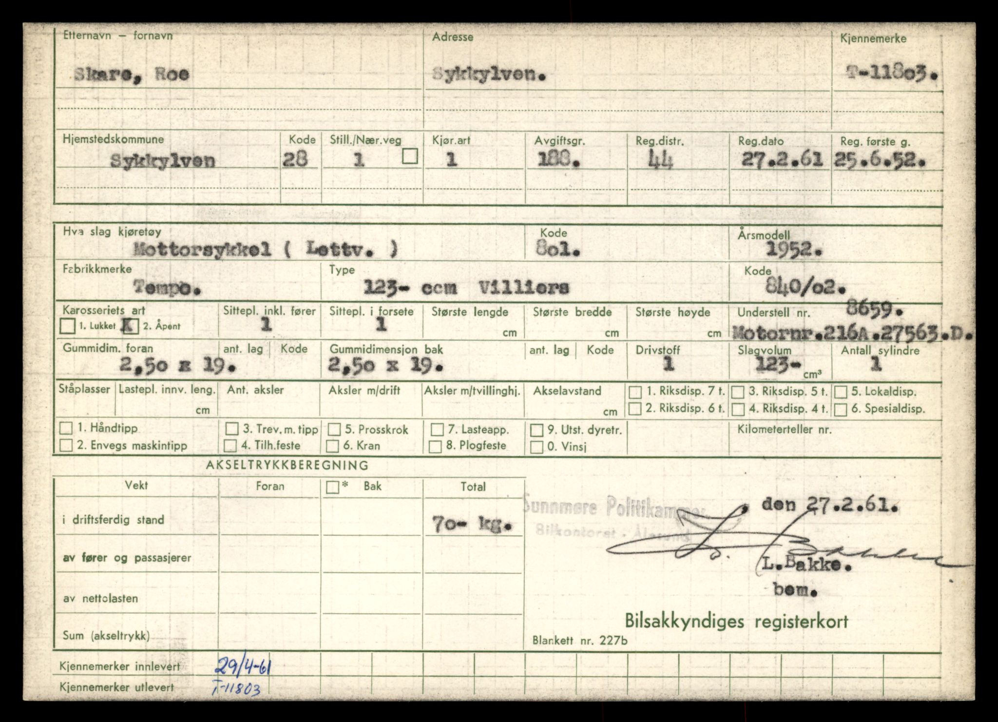 Møre og Romsdal vegkontor - Ålesund trafikkstasjon, AV/SAT-A-4099/F/Fe/L0031: Registreringskort for kjøretøy T 11800 - T 11996, 1927-1998, s. 71