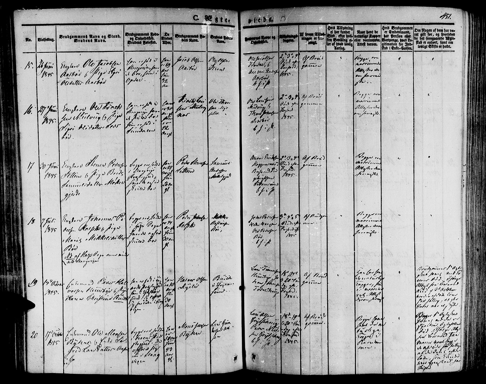 Ministerialprotokoller, klokkerbøker og fødselsregistre - Møre og Romsdal, SAT/A-1454/592/L1024: Ministerialbok nr. 592A03 /1, 1831-1849, s. 451
