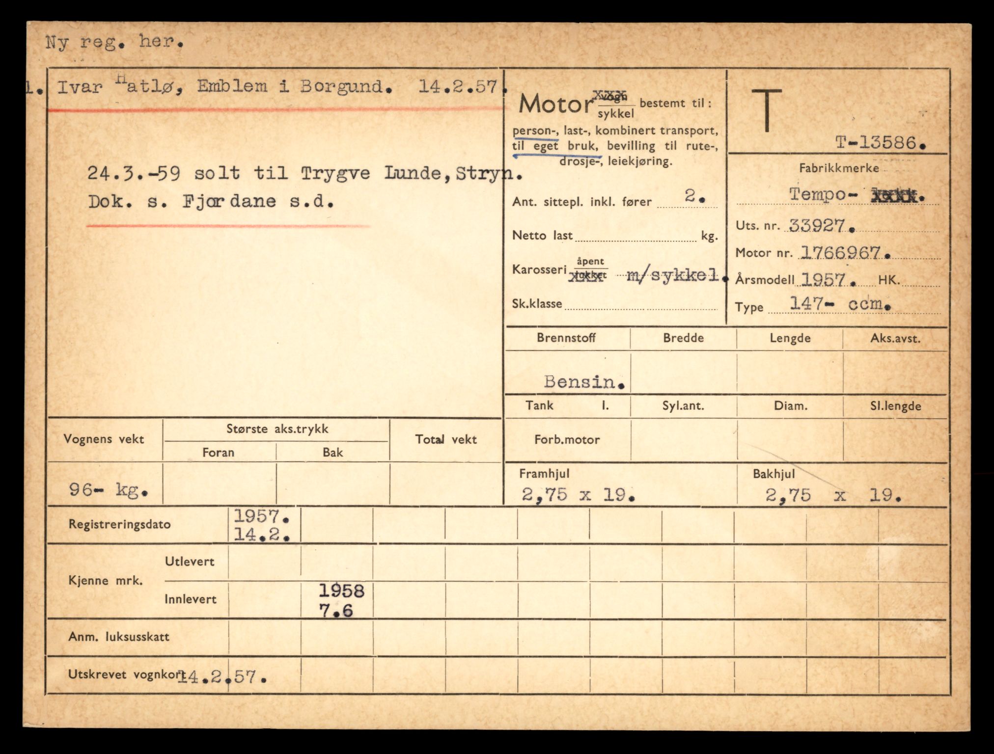 Møre og Romsdal vegkontor - Ålesund trafikkstasjon, AV/SAT-A-4099/F/Fe/L0040: Registreringskort for kjøretøy T 13531 - T 13709, 1927-1998, s. 1011