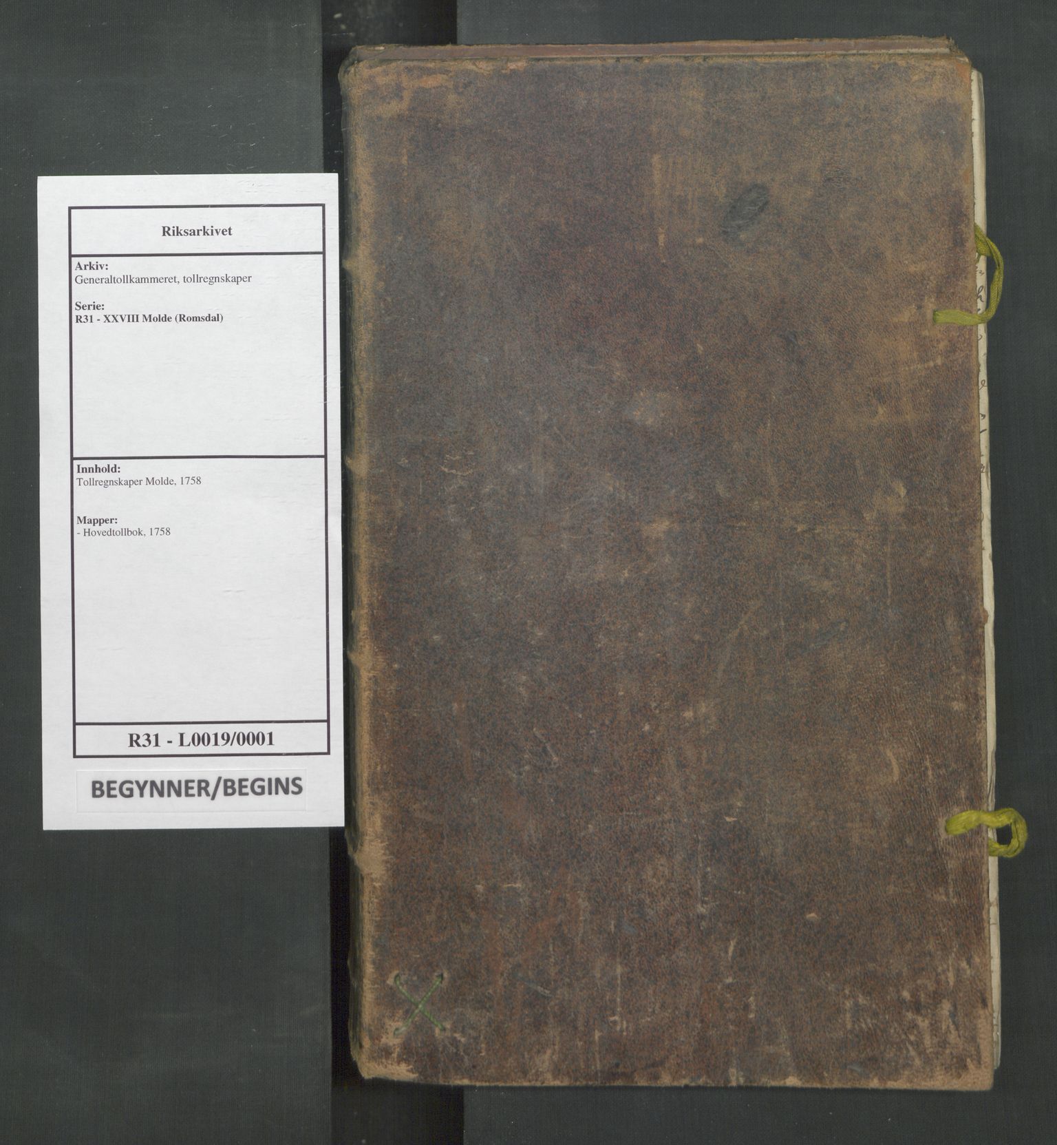 Generaltollkammeret, tollregnskaper, AV/RA-EA-5490/R31/L0019/0001: Tollregnskaper Molde / Hovedtollbok, 1758