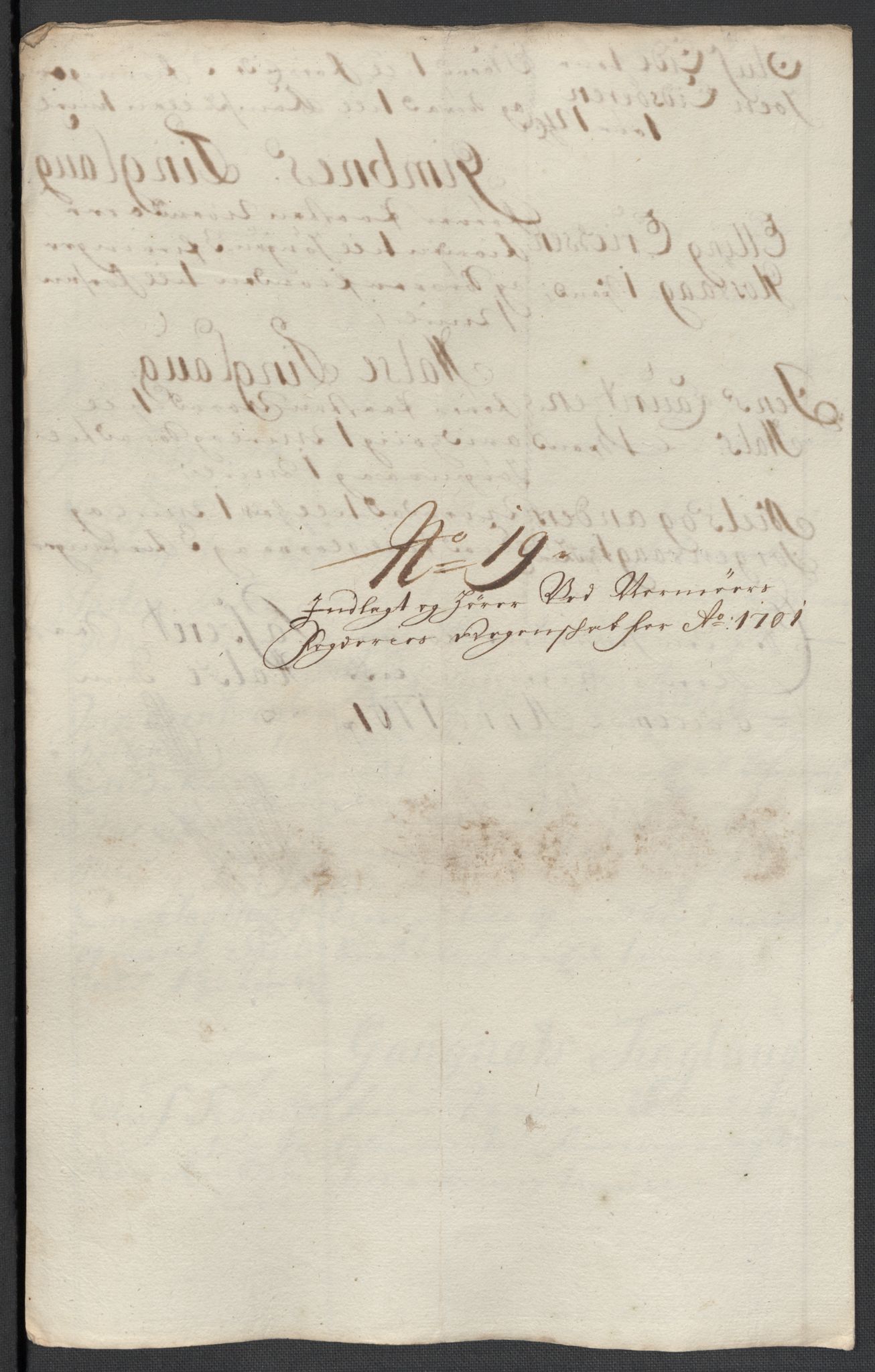 Rentekammeret inntil 1814, Reviderte regnskaper, Fogderegnskap, RA/EA-4092/R56/L3739: Fogderegnskap Nordmøre, 1700-1702, s. 288