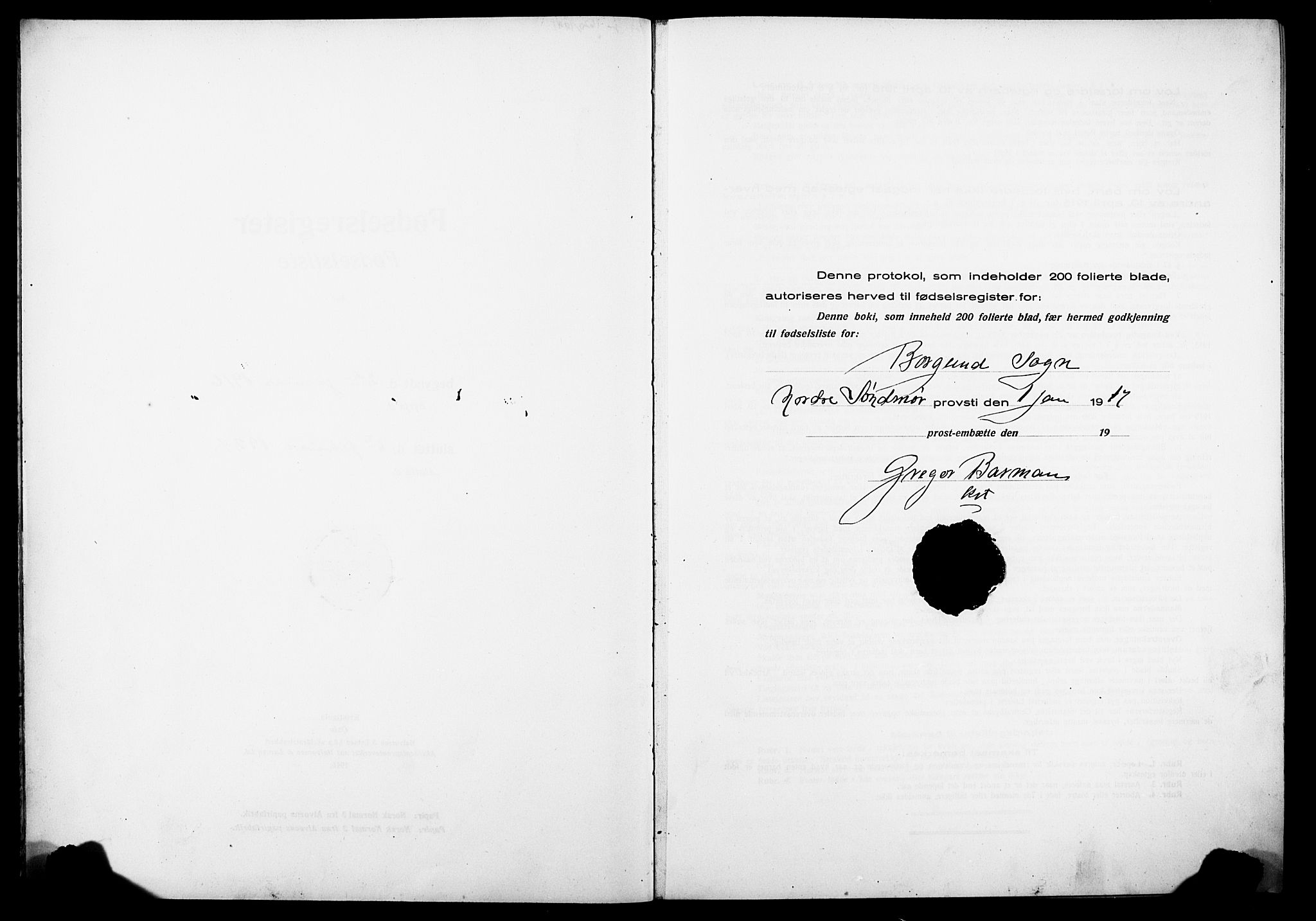 Ministerialprotokoller, klokkerbøker og fødselsregistre - Møre og Romsdal, AV/SAT-A-1454/528/L0442: Fødselsregister nr. 528.II.4.1, 1916-1924