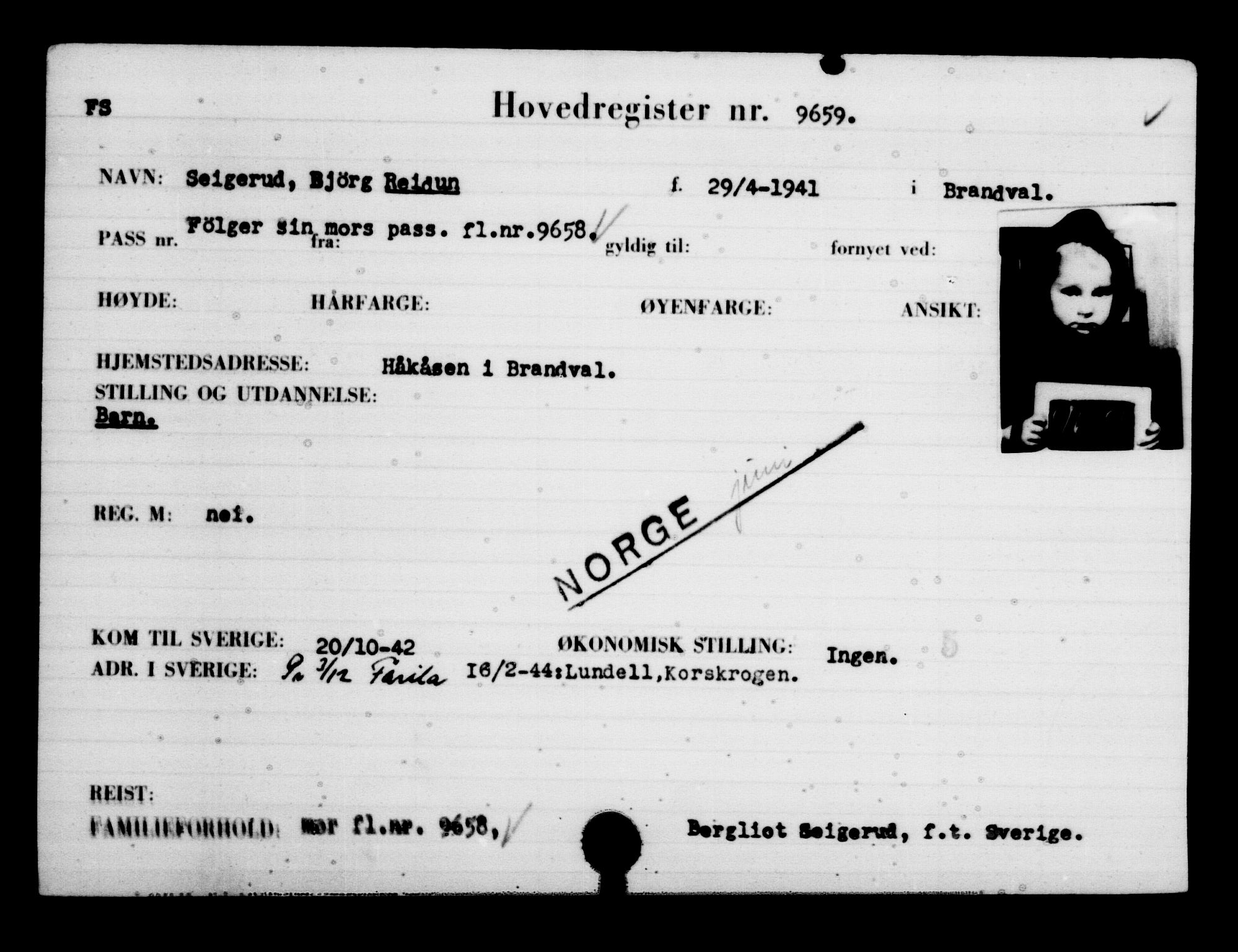 Utenriksstasjonene, Legasjonen i Stockholm, Flyktningkontoret, AV/RA-S-6753/V/Va/L0006: Kjesäterkartoteket, flyktninger med registreringsnr. 9400-12711, 1940-1945, s. 288
