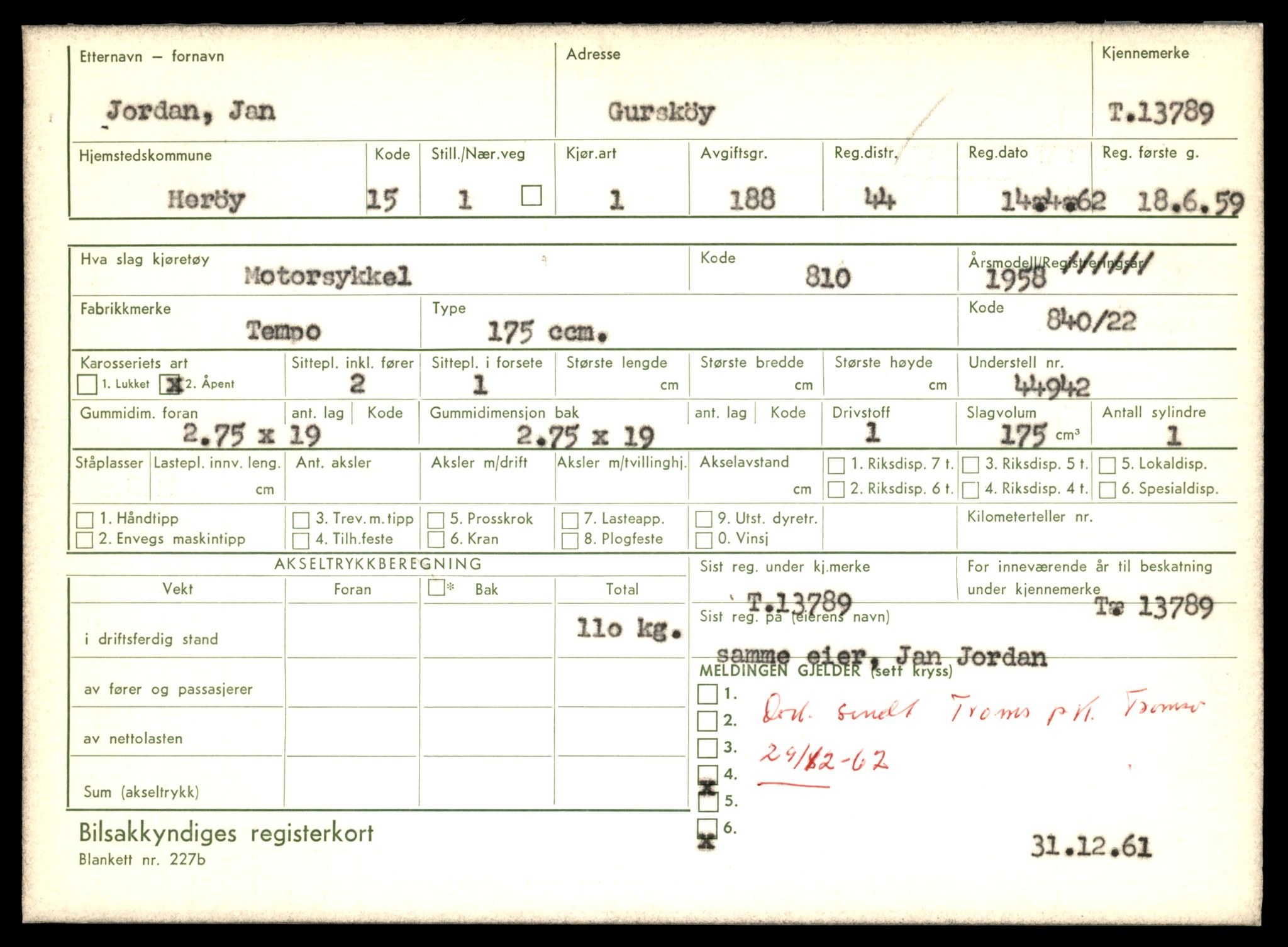 Møre og Romsdal vegkontor - Ålesund trafikkstasjon, AV/SAT-A-4099/F/Fe/L0041: Registreringskort for kjøretøy T 13710 - T 13905, 1927-1998, s. 1379