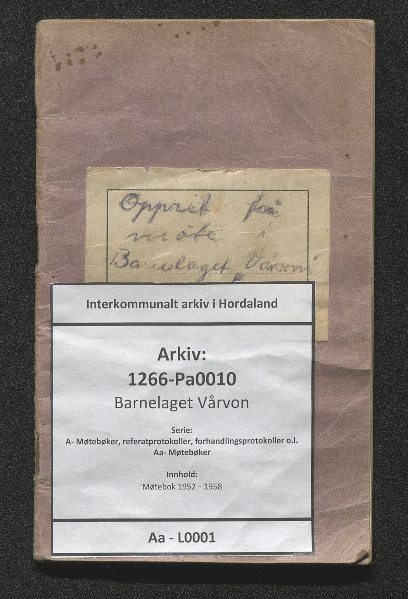 Barnelaget Vårvon, IKAH/1266-Pa0010/A/Aa/L0001: Møtebok, 1952-1958