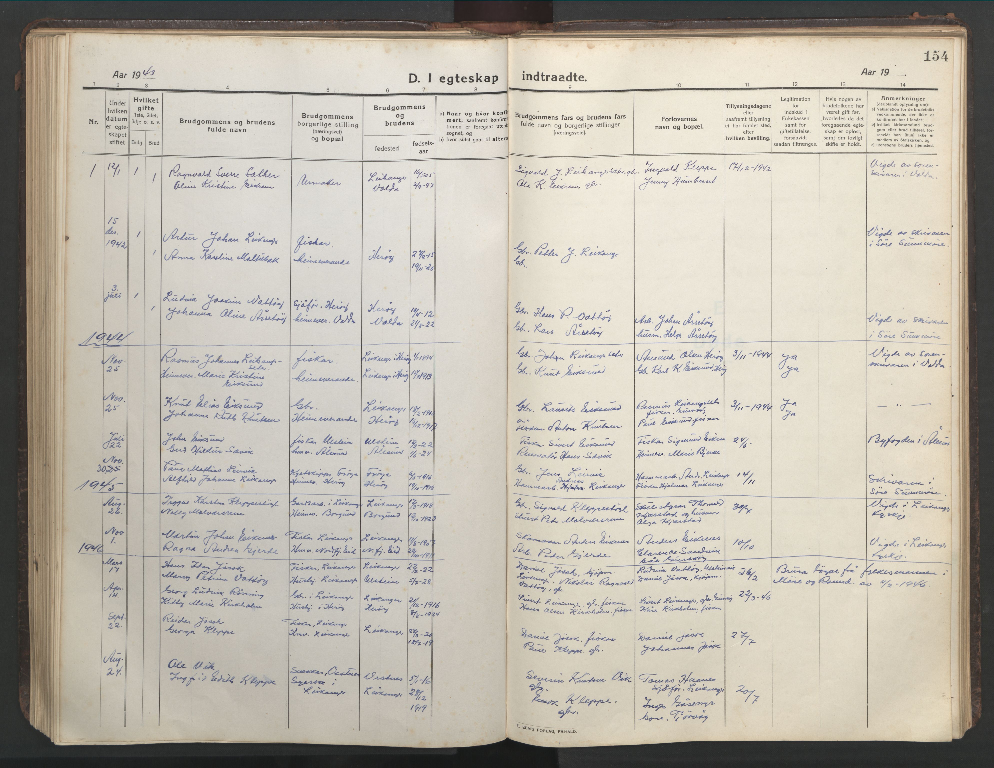 Ministerialprotokoller, klokkerbøker og fødselsregistre - Møre og Romsdal, AV/SAT-A-1454/508/L0099: Klokkerbok nr. 508C03, 1917-1947, s. 154