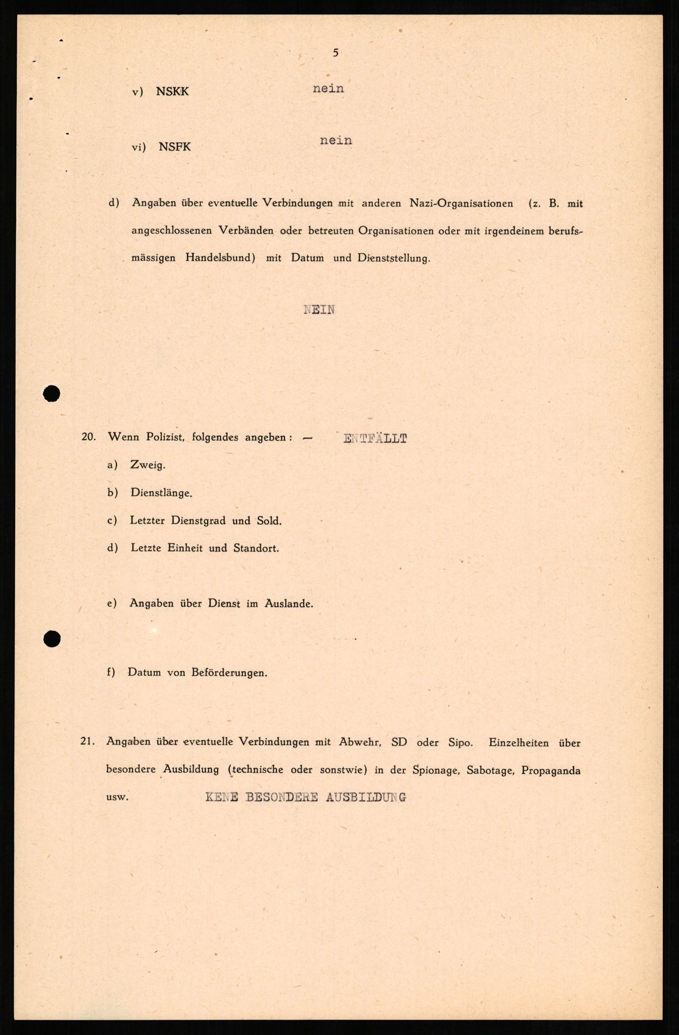 Forsvaret, Forsvarets overkommando II, RA/RAFA-3915/D/Db/L0014: CI Questionaires. Tyske okkupasjonsstyrker i Norge. Tyskere., 1945-1946, s. 247