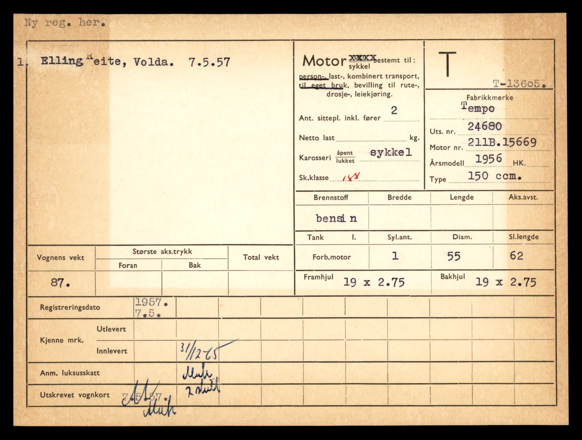 Møre og Romsdal vegkontor - Ålesund trafikkstasjon, AV/SAT-A-4099/F/Fe/L0040: Registreringskort for kjøretøy T 13531 - T 13709, 1927-1998, s. 1326