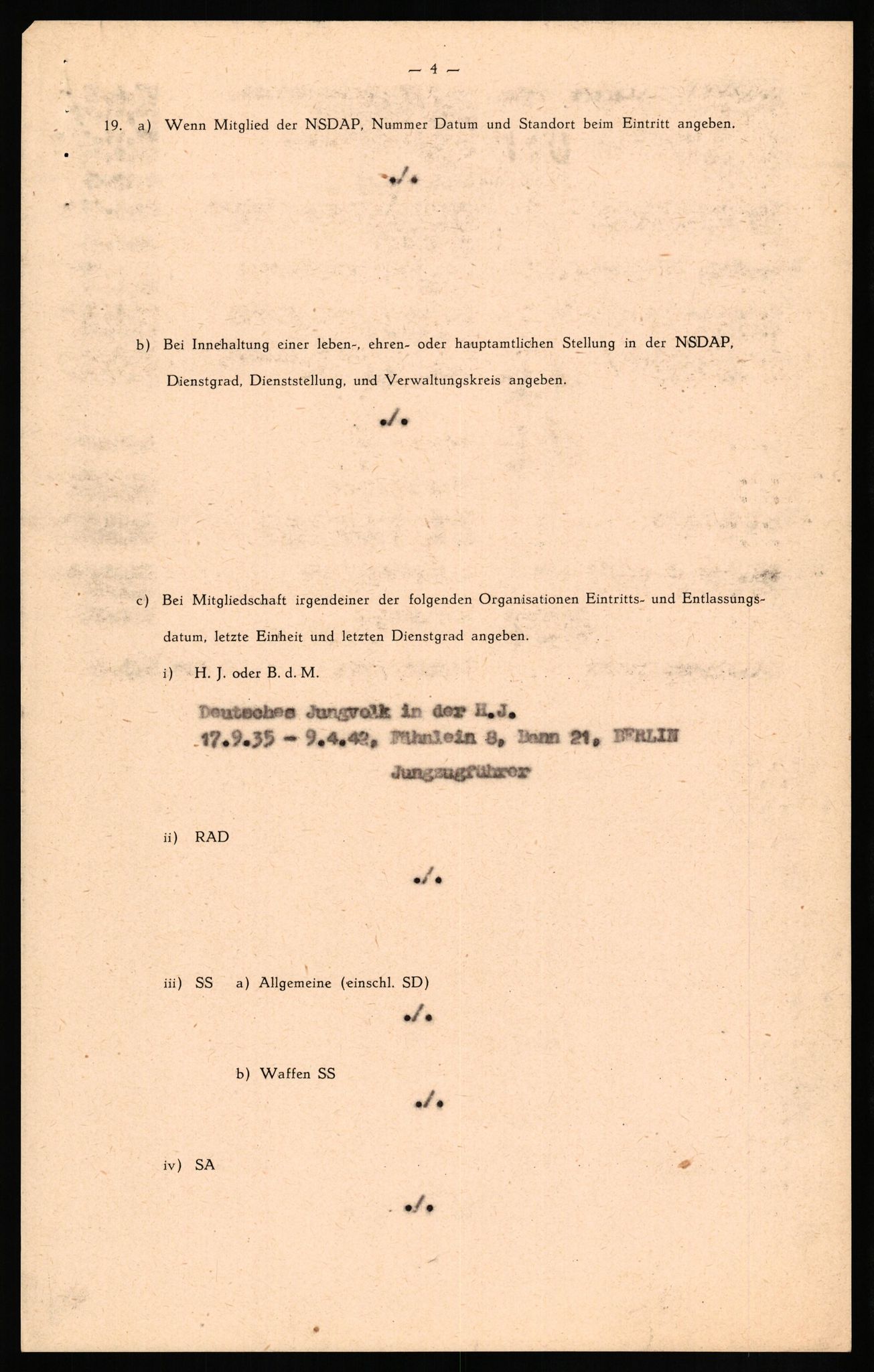 Forsvaret, Forsvarets overkommando II, RA/RAFA-3915/D/Db/L0021: CI Questionaires. Tyske okkupasjonsstyrker i Norge. Tyskere., 1945-1946, s. 382