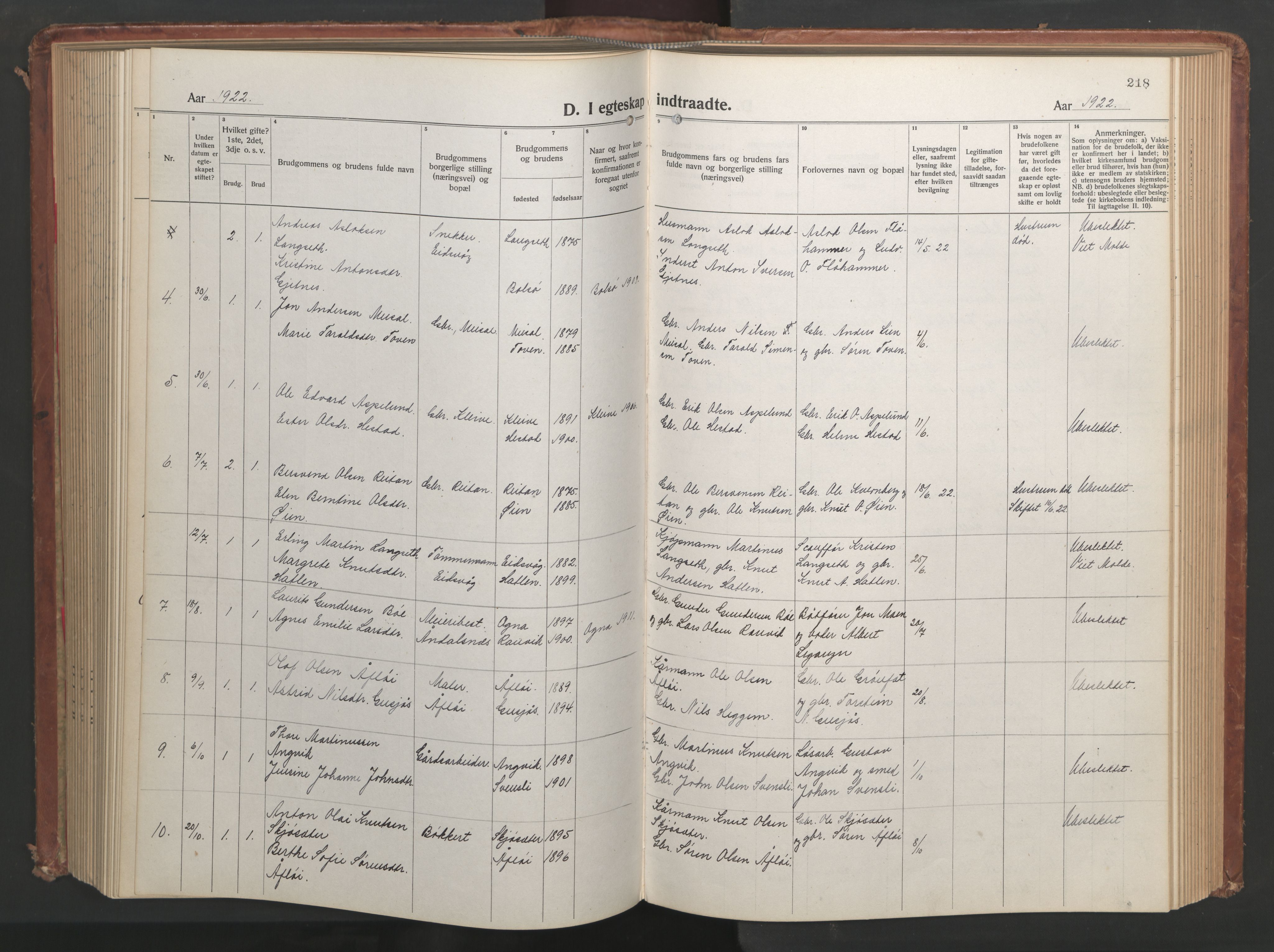 Ministerialprotokoller, klokkerbøker og fødselsregistre - Møre og Romsdal, AV/SAT-A-1454/551/L0633: Klokkerbok nr. 551C05, 1921-1961, s. 218