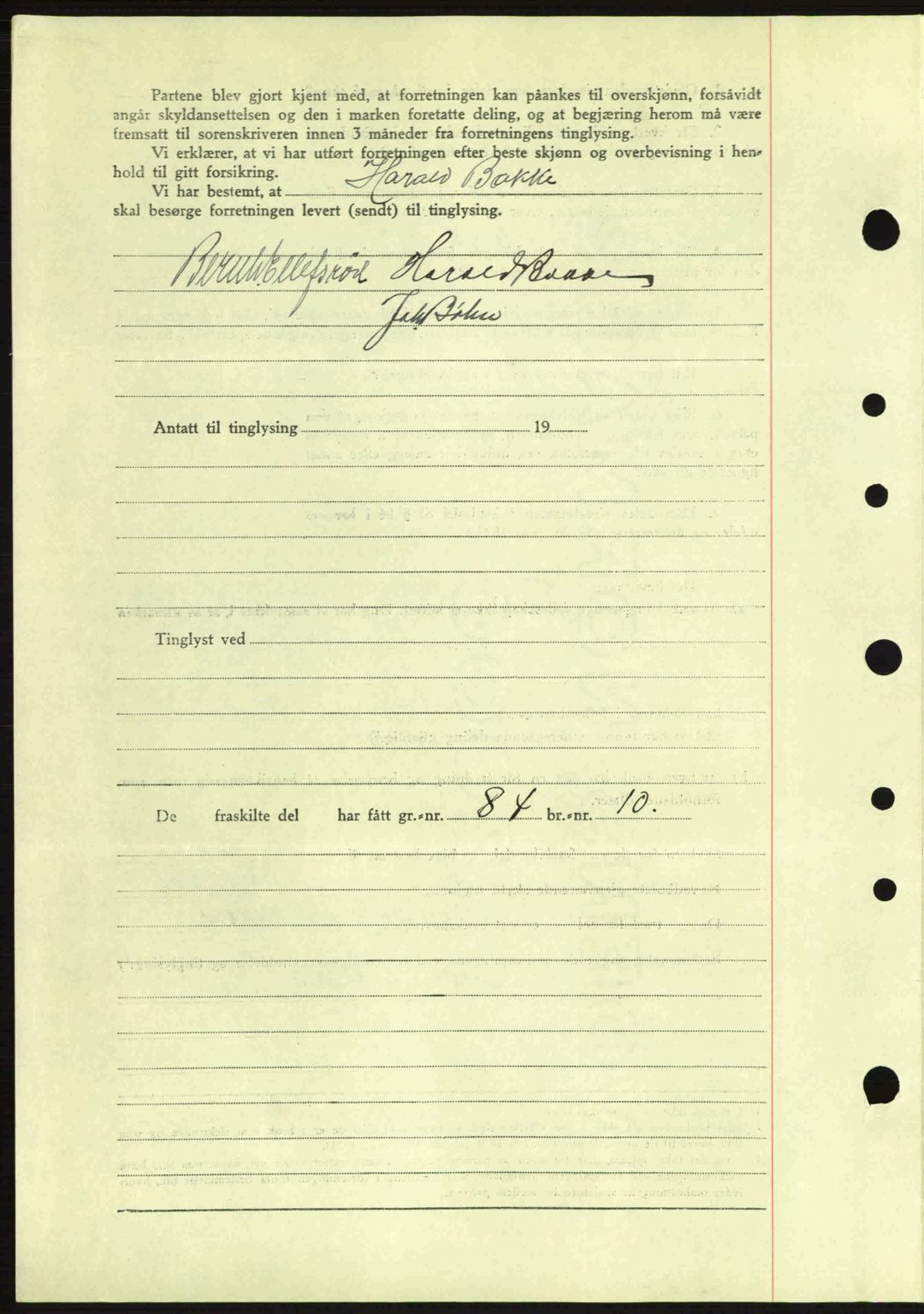 Idd og Marker sorenskriveri, AV/SAO-A-10283/G/Gb/Gbb/L0006: Pantebok nr. A6, 1943-1944, Dagboknr: 404/1943