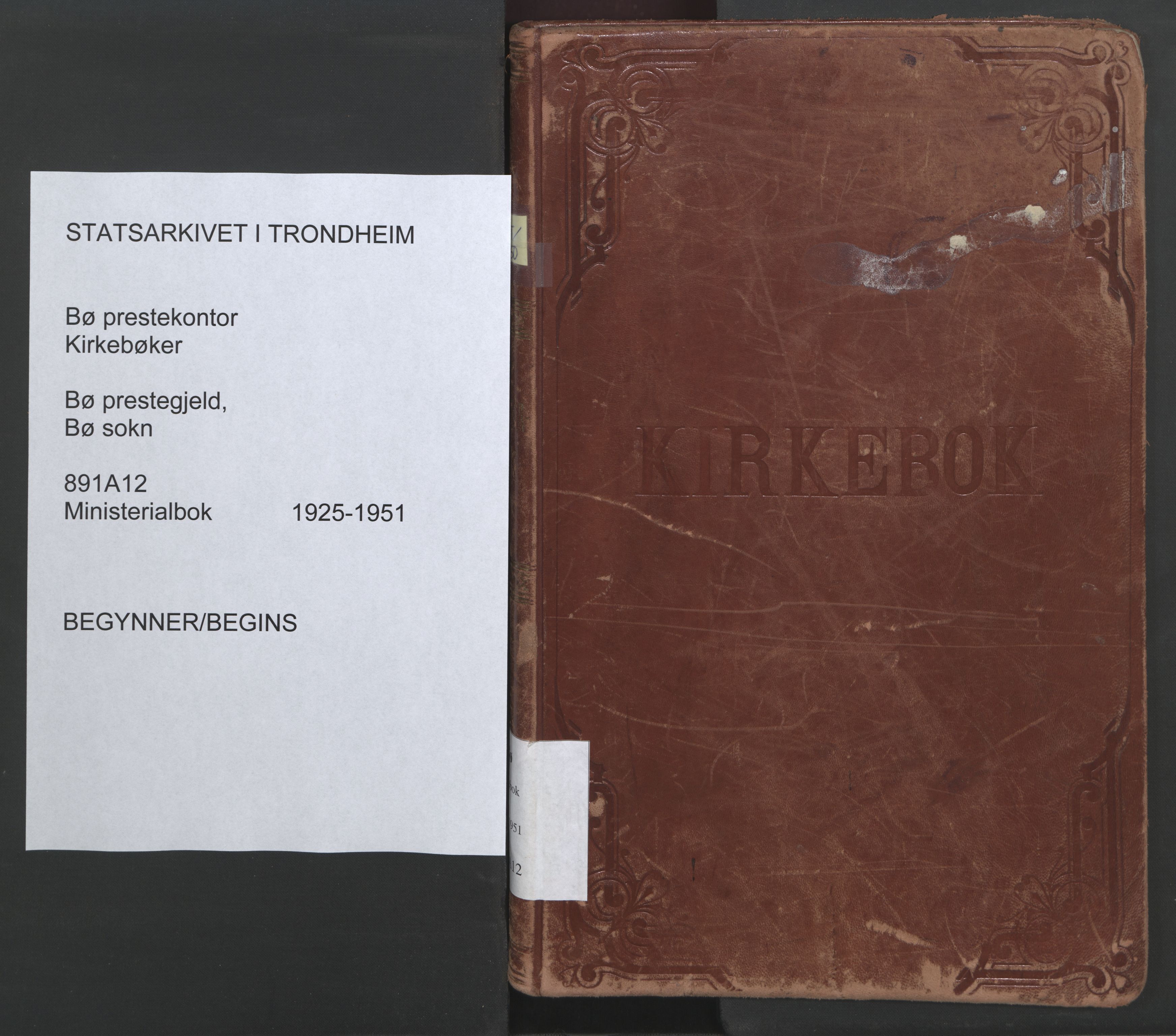 Ministerialprotokoller, klokkerbøker og fødselsregistre - Nordland, SAT/A-1459/891/L1307: Ministerialbok nr. 891A12, 1925-1951