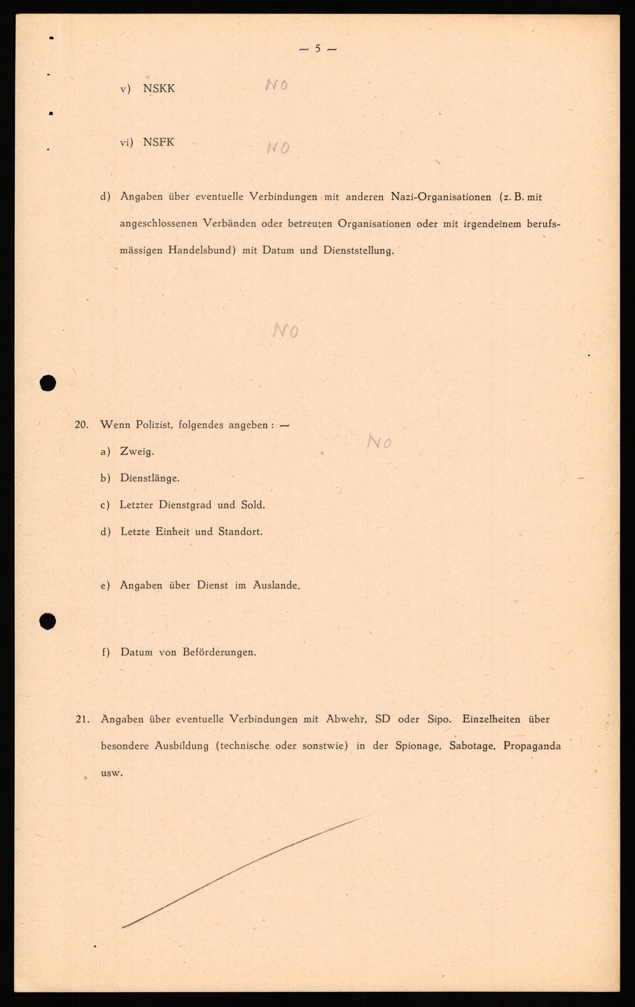 Forsvaret, Forsvarets overkommando II, AV/RA-RAFA-3915/D/Db/L0032: CI Questionaires. Tyske okkupasjonsstyrker i Norge. Tyskere., 1945-1946, s. 383