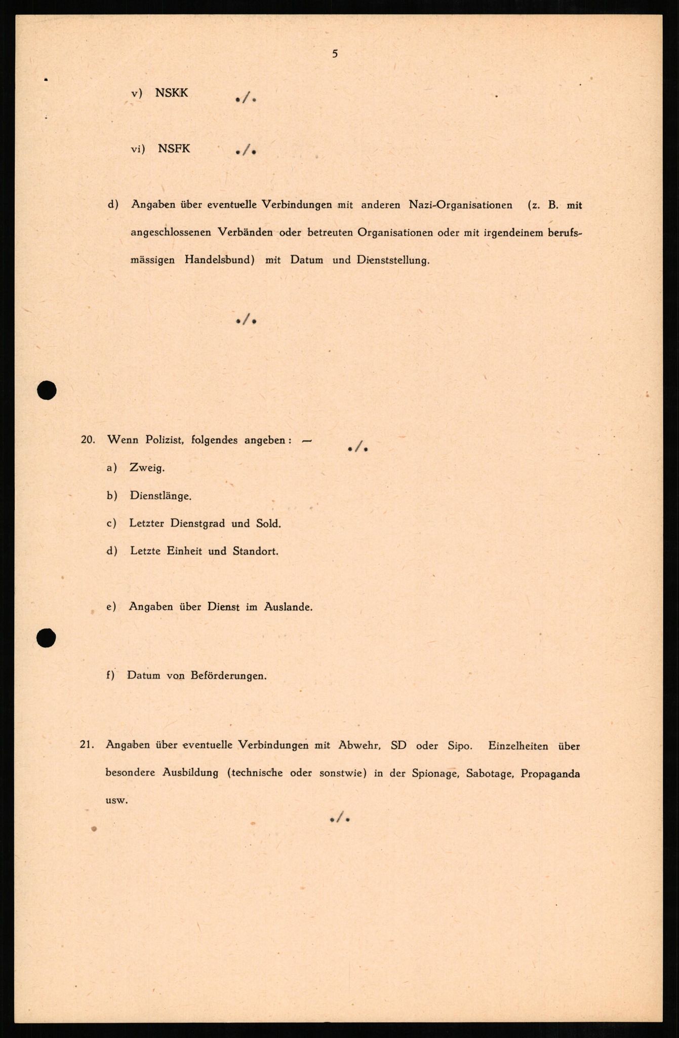 Forsvaret, Forsvarets overkommando II, RA/RAFA-3915/D/Db/L0007: CI Questionaires. Tyske okkupasjonsstyrker i Norge. Tyskere., 1945-1946, s. 226