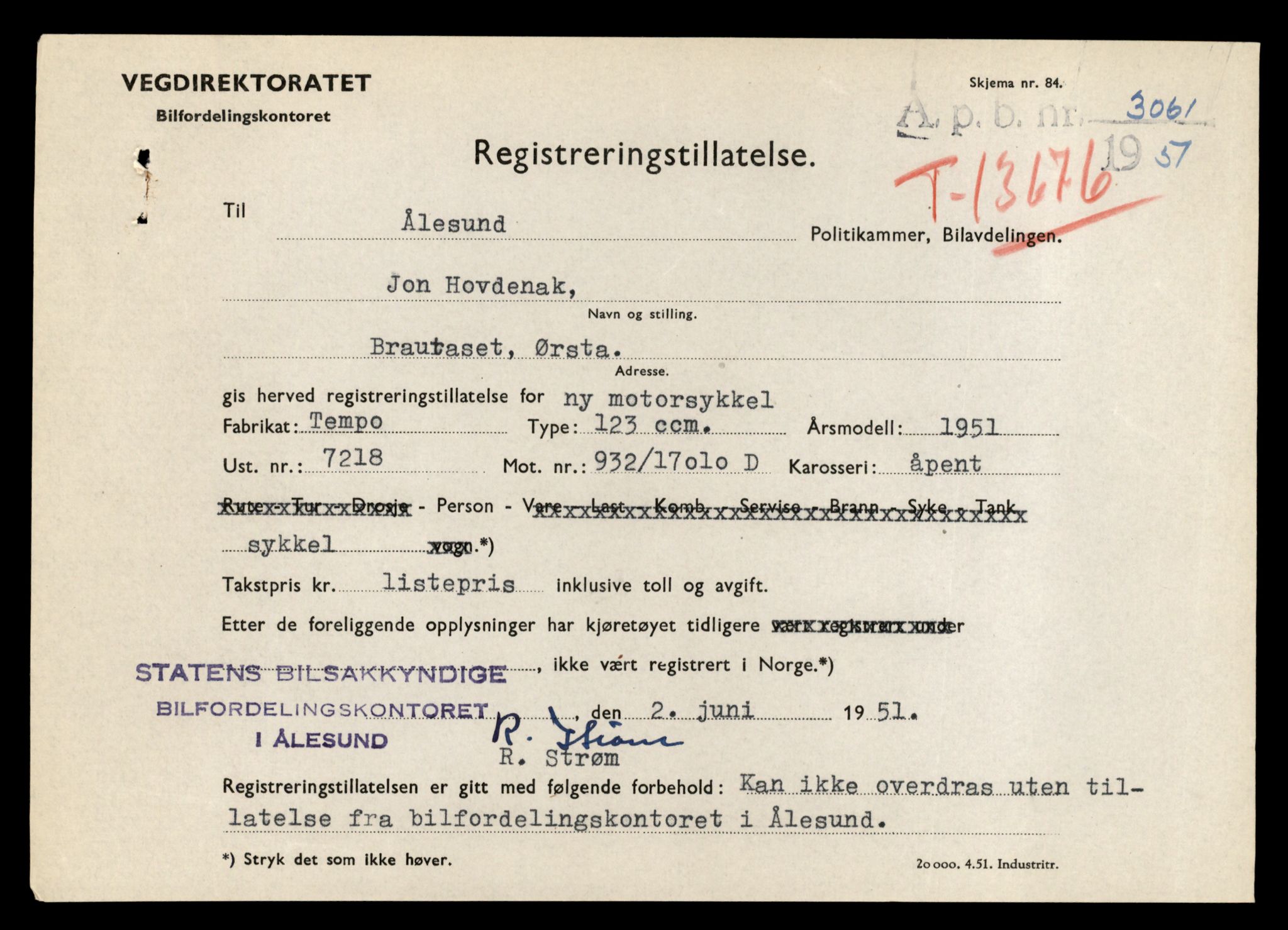 Møre og Romsdal vegkontor - Ålesund trafikkstasjon, AV/SAT-A-4099/F/Fe/L0040: Registreringskort for kjøretøy T 13531 - T 13709, 1927-1998, s. 2507