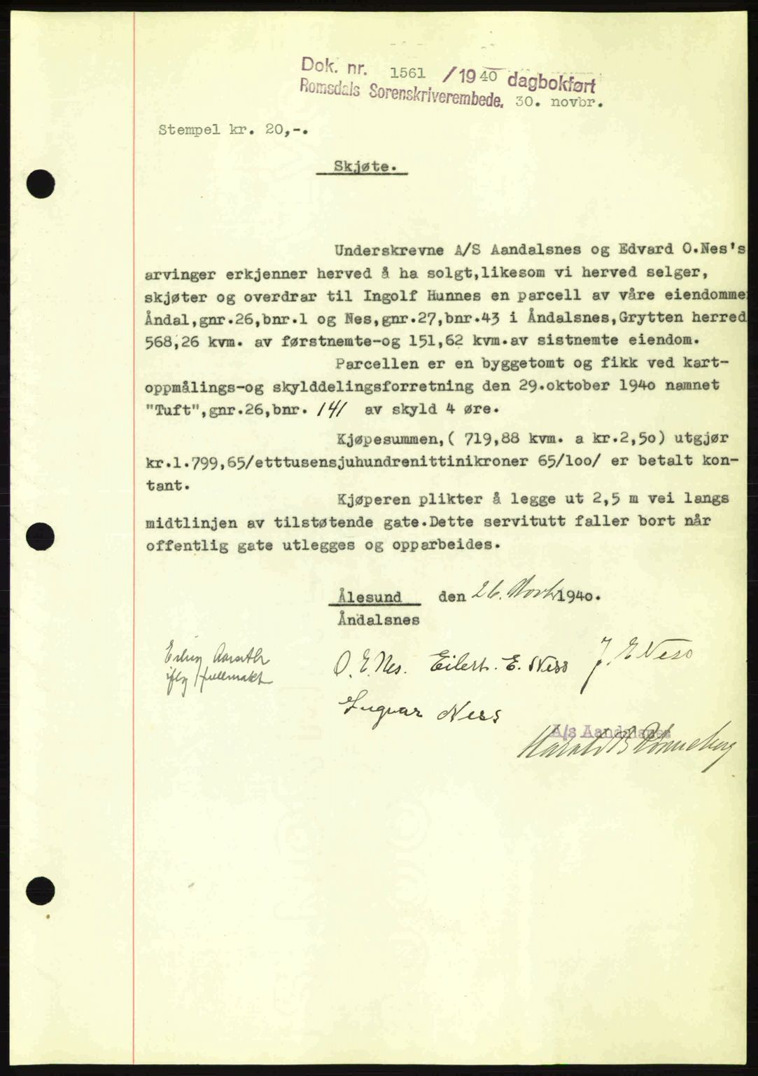 Romsdal sorenskriveri, SAT/A-4149/1/2/2C: Pantebok nr. A9, 1940-1941, Dagboknr: 1561/1940