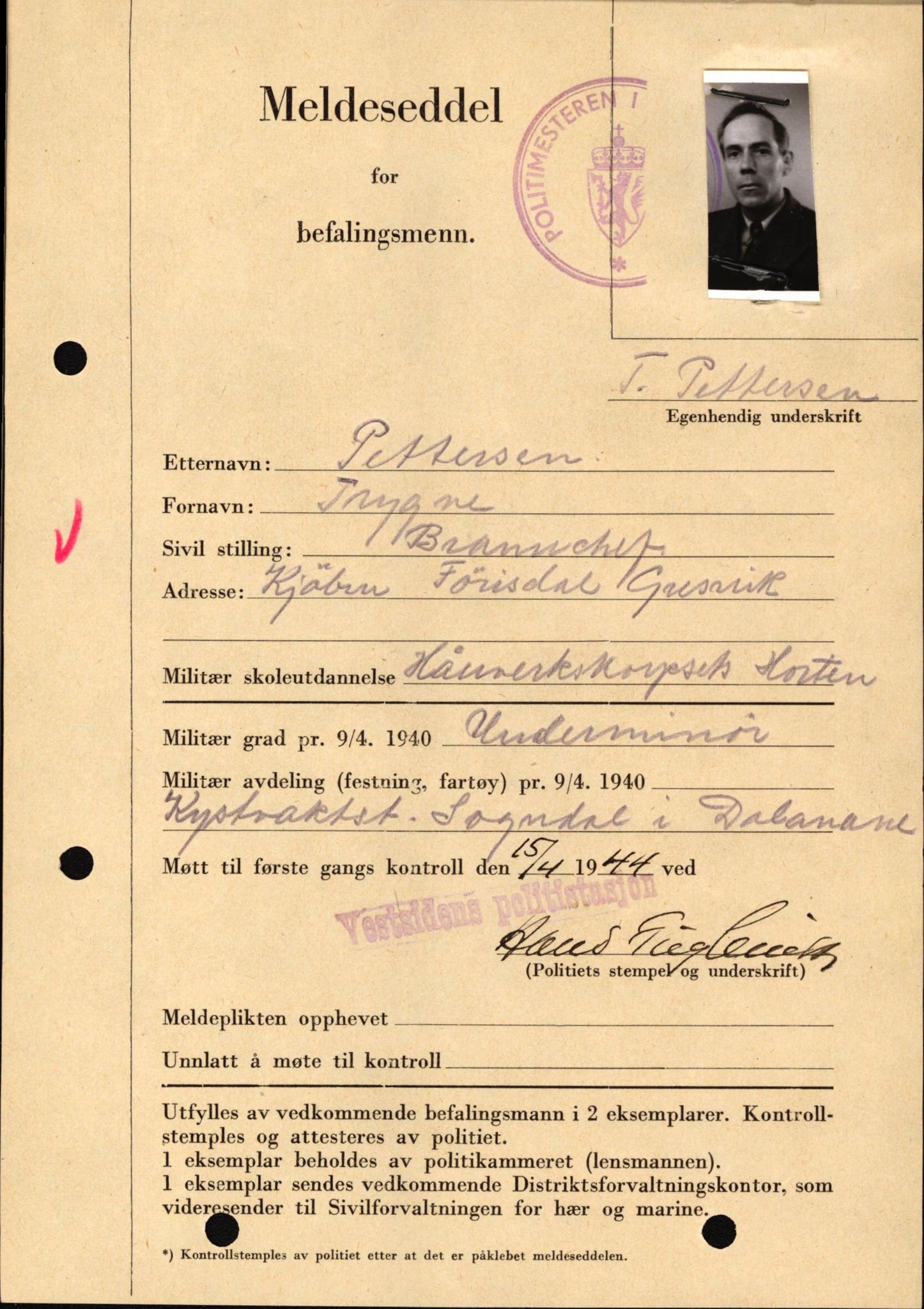 Forsvaret, Forsvarets krigshistoriske avdeling, AV/RA-RAFA-2017/Y/Yf/L0209: II-C-11-2121  -  Okkupasjonstiden.  Meldesedler for befal med foto og oppl. om militær grad 9. apr. 1940., 1944-1945, s. 525