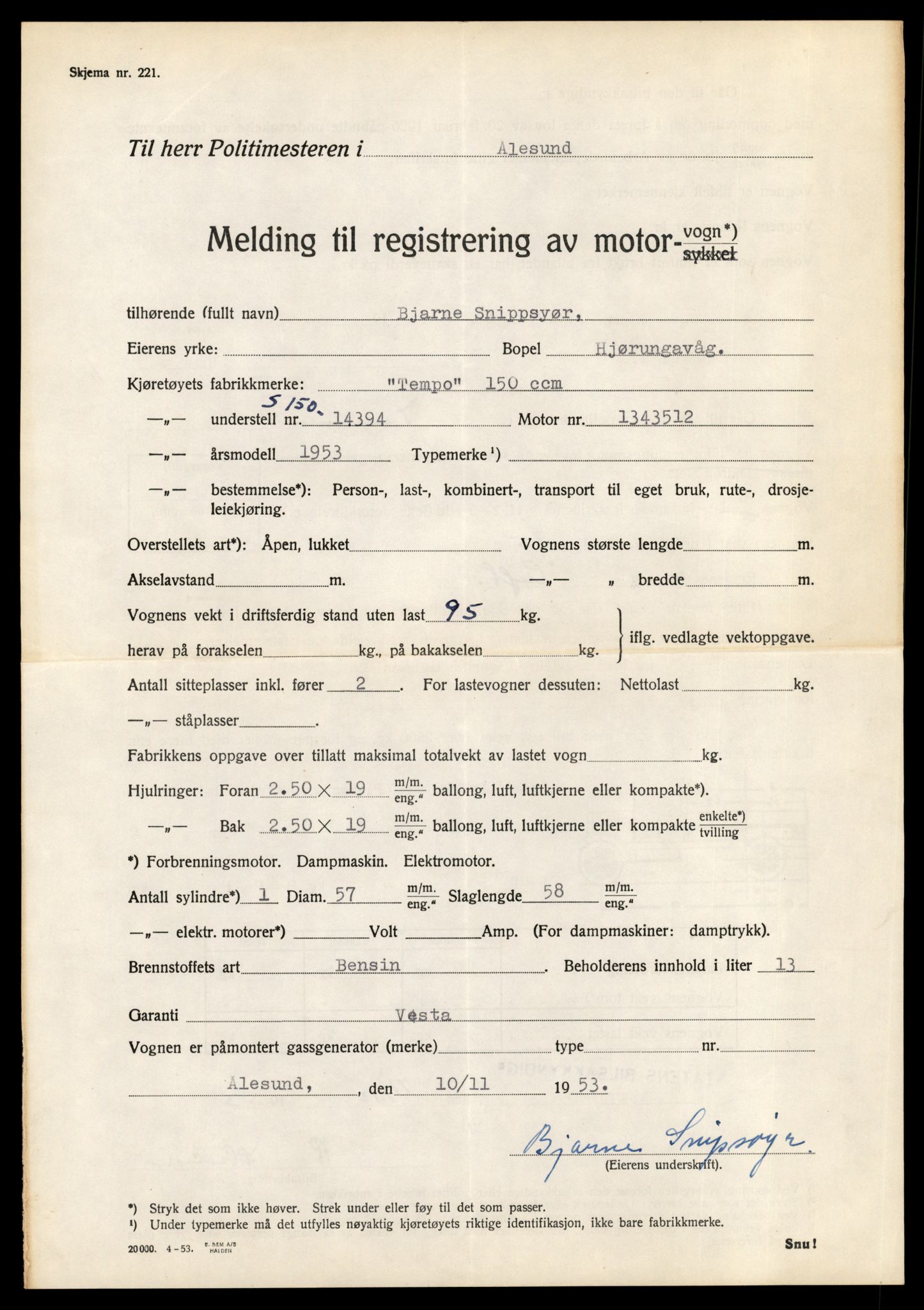 Møre og Romsdal vegkontor - Ålesund trafikkstasjon, AV/SAT-A-4099/F/Fe/L0037: Registreringskort for kjøretøy T 13031 - T 13179, 1927-1998, s. 607