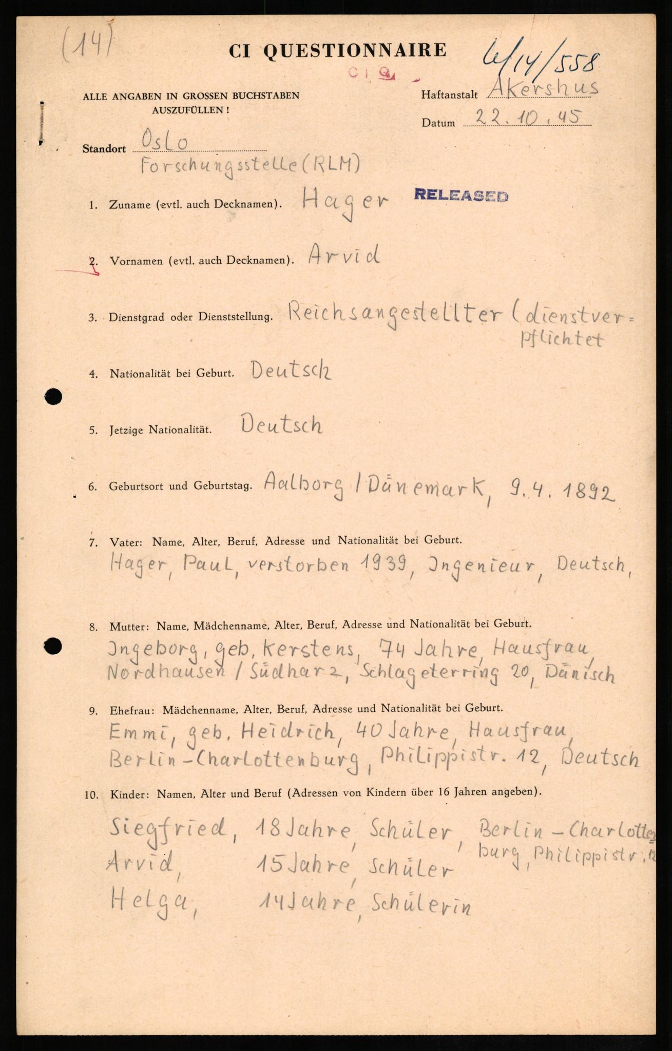 Forsvaret, Forsvarets overkommando II, AV/RA-RAFA-3915/D/Db/L0011: CI Questionaires. Tyske okkupasjonsstyrker i Norge. Tyskere., 1945-1946, s. 284