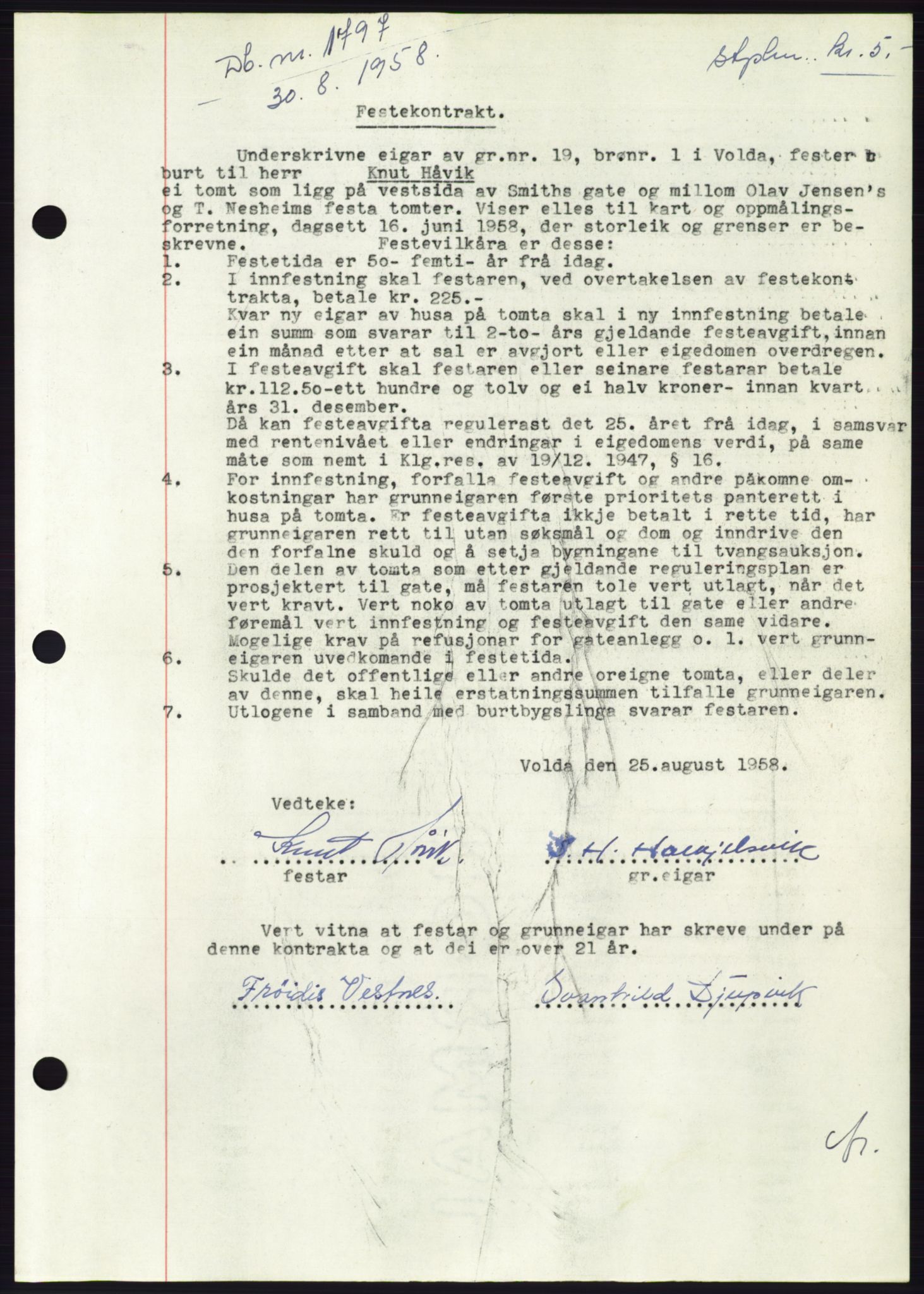 Søre Sunnmøre sorenskriveri, AV/SAT-A-4122/1/2/2C/L0110: Pantebok nr. 36A, 1958-1958, Dagboknr: 1797/1958