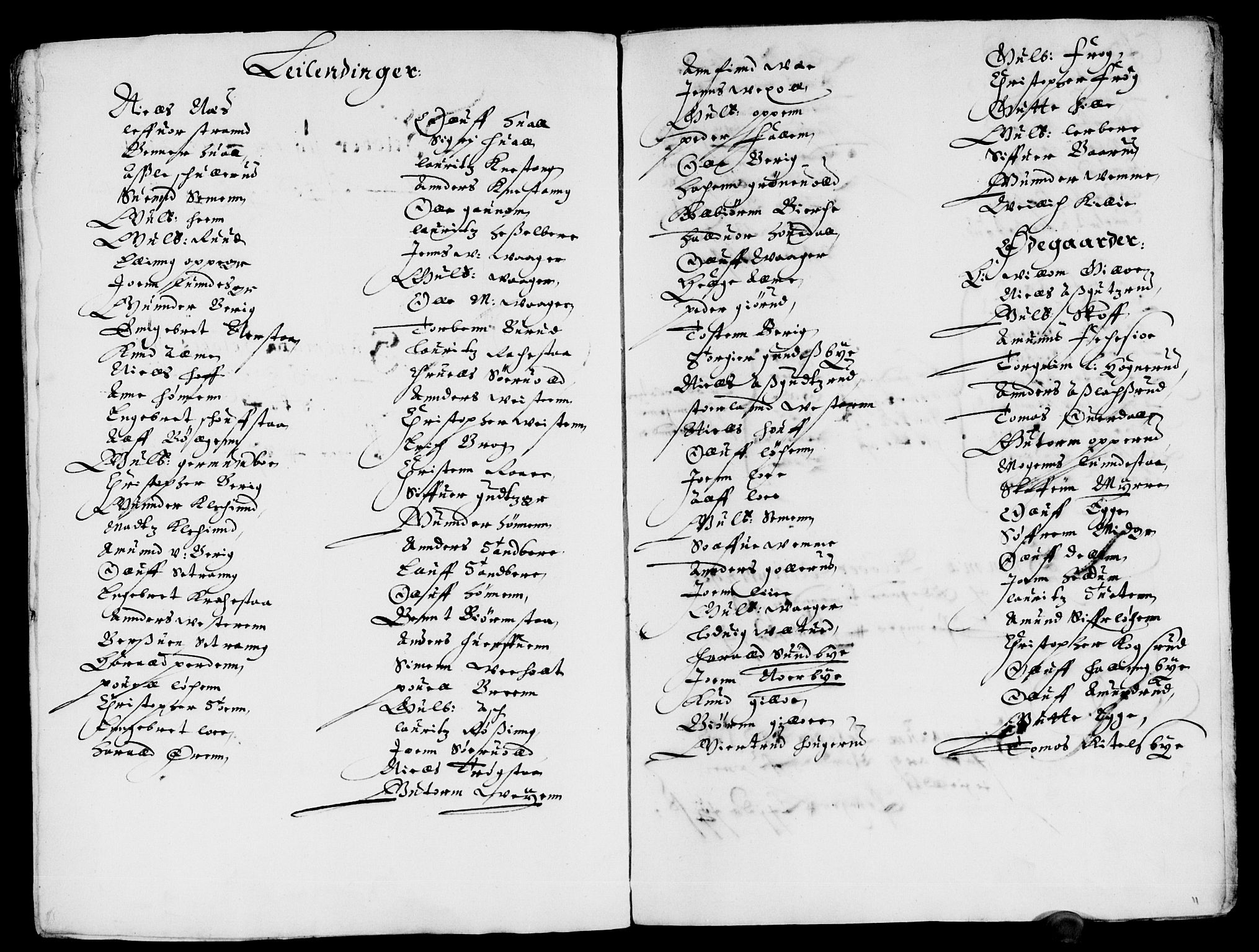 Rentekammeret inntil 1814, Reviderte regnskaper, Lensregnskaper, AV/RA-EA-5023/R/Rb/Rba/L0176: Akershus len, 1643-1644