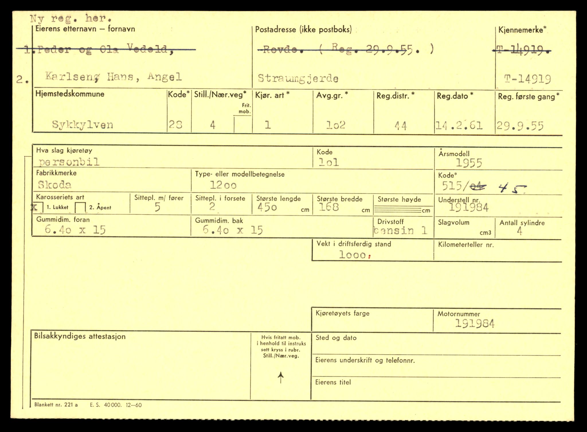 Møre og Romsdal vegkontor - Ålesund trafikkstasjon, AV/SAT-A-4099/F/Fe/L0049: Registreringskort for kjøretøy T 14864 - T 18613, 1927-1998, s. 1253