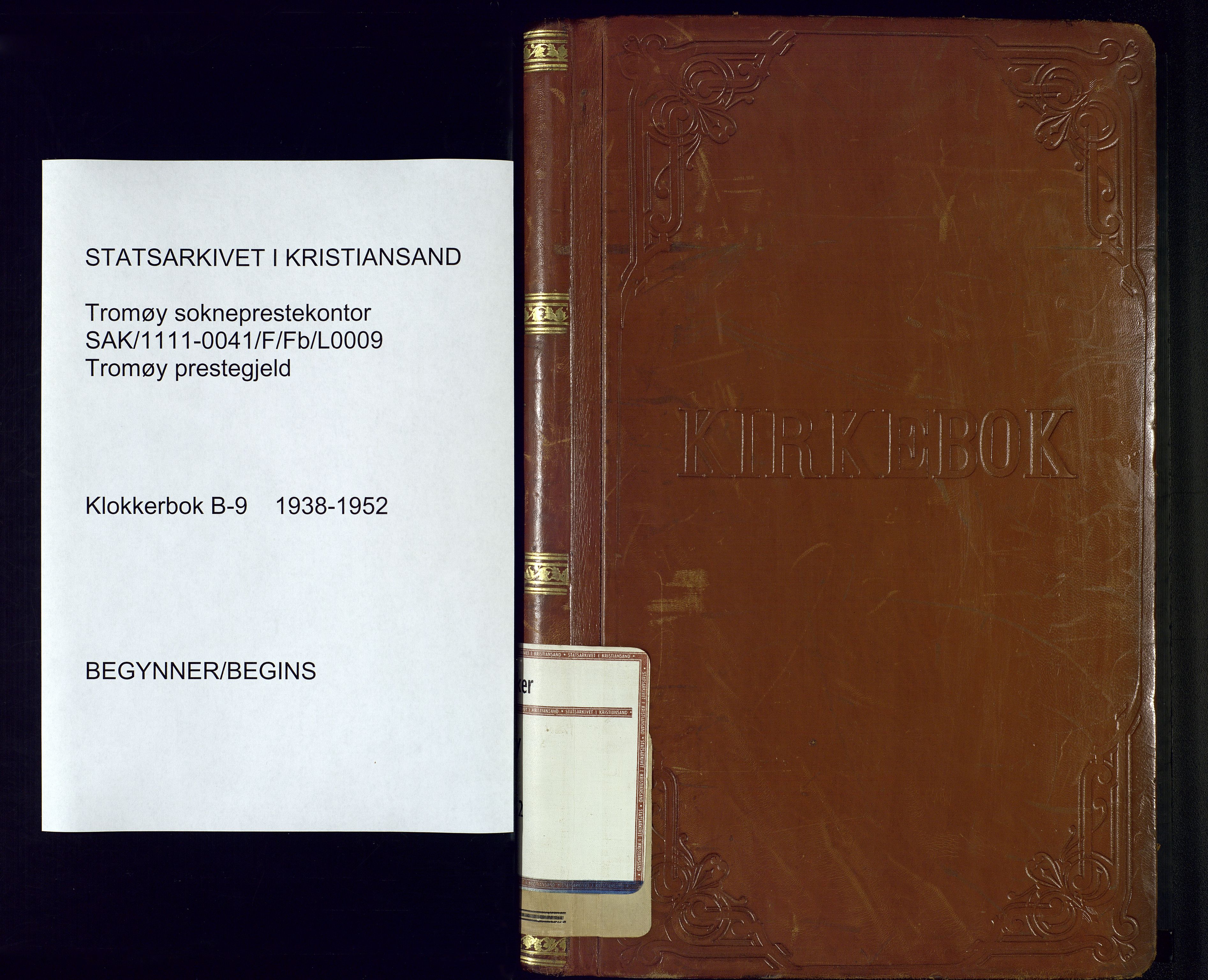 Tromøy sokneprestkontor, AV/SAK-1111-0041/F/Fb/L0009: Klokkerbok nr. B-9, 1938-1952