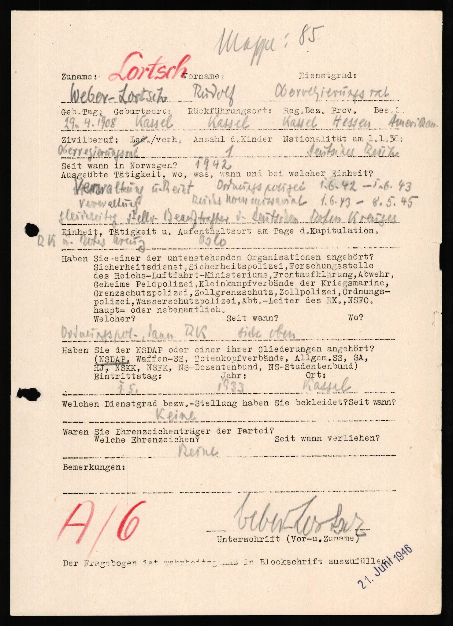 Forsvaret, Forsvarets overkommando II, AV/RA-RAFA-3915/D/Db/L0035: CI Questionaires. Tyske okkupasjonsstyrker i Norge. Tyskere., 1945-1946, s. 26