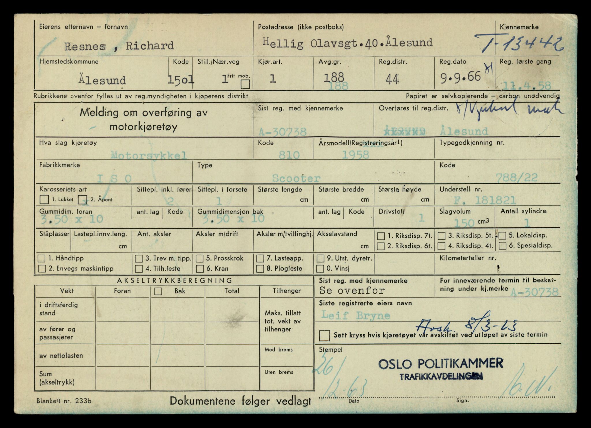 Møre og Romsdal vegkontor - Ålesund trafikkstasjon, AV/SAT-A-4099/F/Fe/L0039: Registreringskort for kjøretøy T 13361 - T 13530, 1927-1998, s. 1369