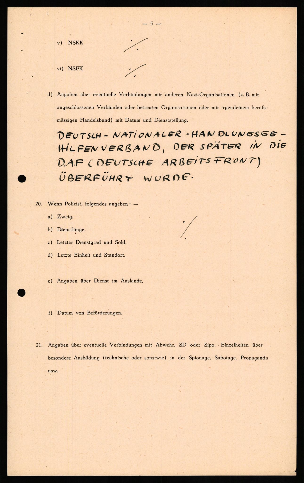 Forsvaret, Forsvarets overkommando II, AV/RA-RAFA-3915/D/Db/L0024: CI Questionaires. Tyske okkupasjonsstyrker i Norge. Tyskere., 1945-1946, s. 458