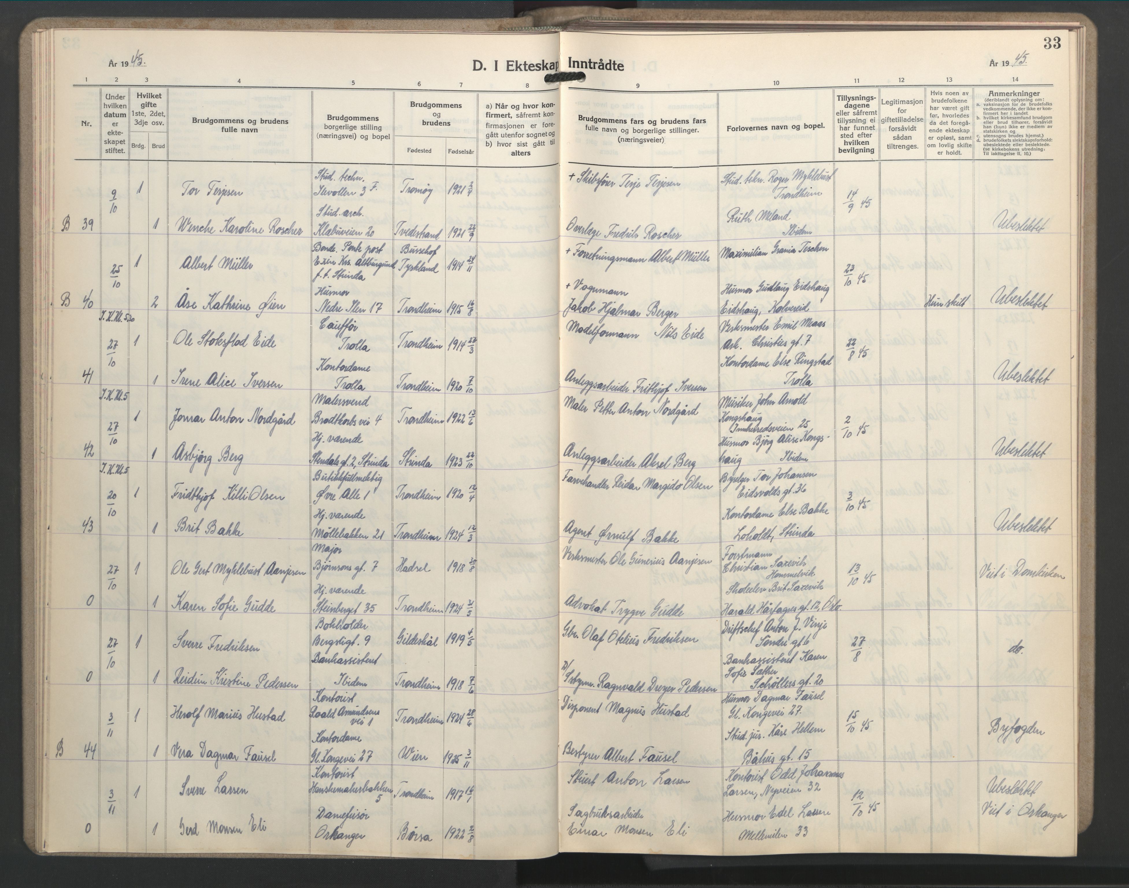 Ministerialprotokoller, klokkerbøker og fødselsregistre - Sør-Trøndelag, AV/SAT-A-1456/603/L0177: Klokkerbok nr. 603C05, 1941-1952, s. 33