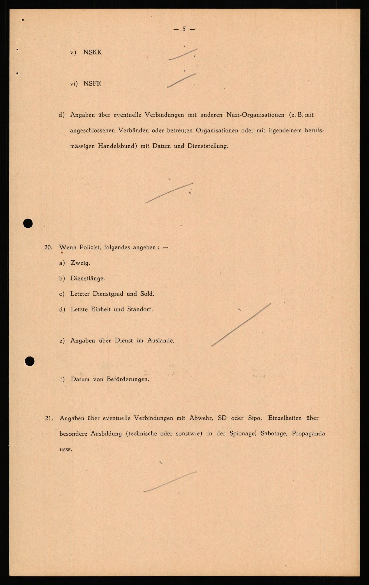 Forsvaret, Forsvarets overkommando II, AV/RA-RAFA-3915/D/Db/L0032: CI Questionaires. Tyske okkupasjonsstyrker i Norge. Tyskere., 1945-1946, s. 461