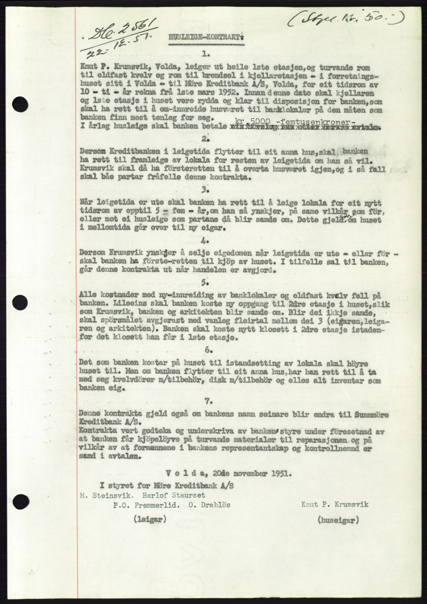 Søre Sunnmøre sorenskriveri, AV/SAT-A-4122/1/2/2C/L0121: Pantebok nr. 9B, 1951-1952, Dagboknr: 2561/1951