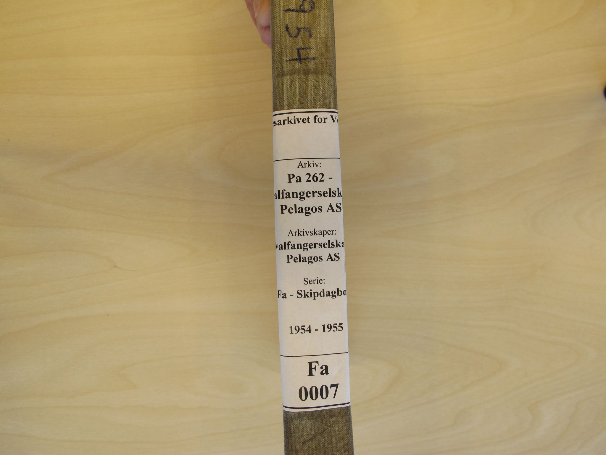 Pa 262 - Hvalfangerselskapet Pelagos AS, VEMU/A-1330/F/Fa/L0007: Falkland, hb - dekksdagbok, kladd., 1954-1955