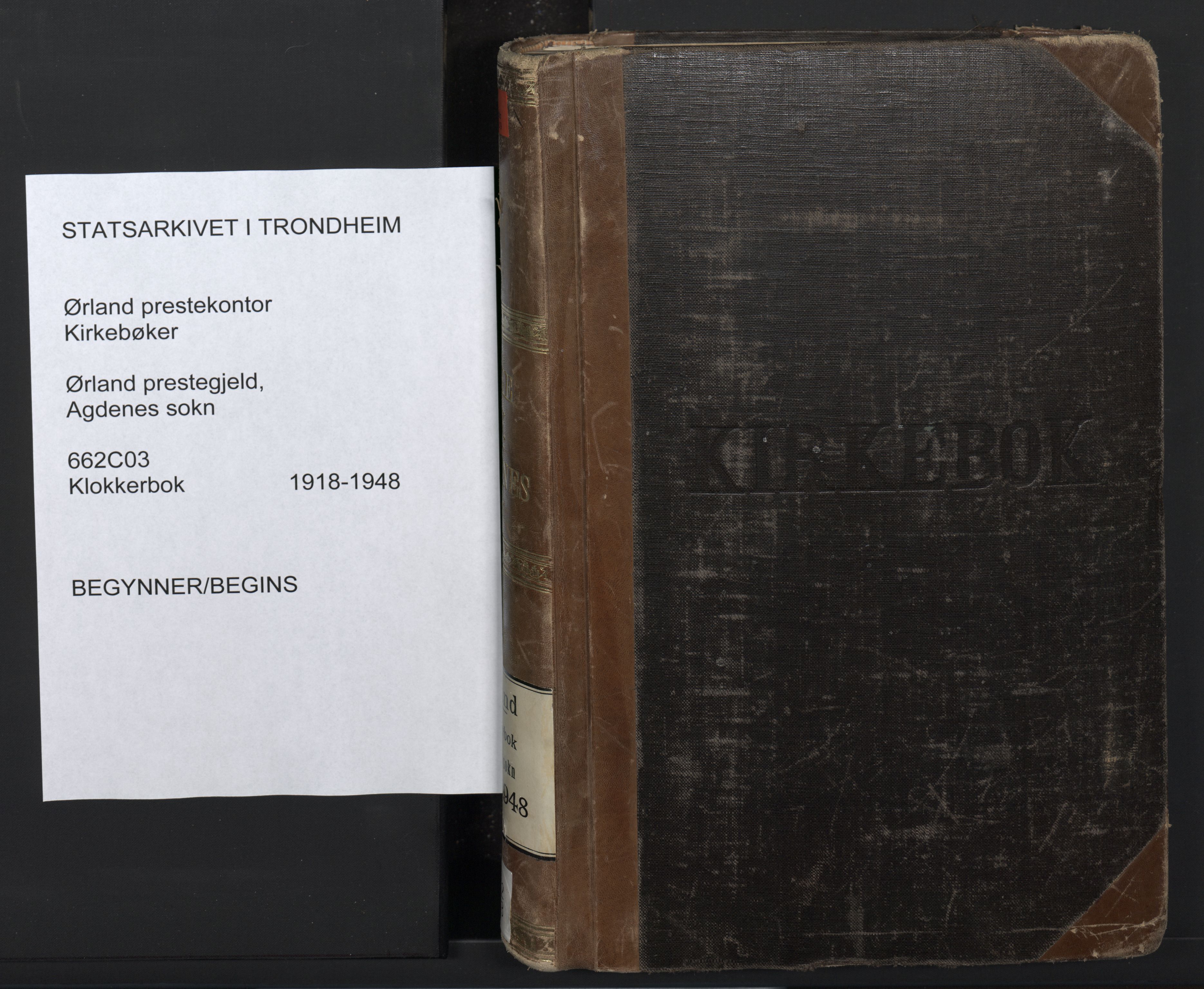 Ministerialprotokoller, klokkerbøker og fødselsregistre - Sør-Trøndelag, SAT/A-1456/662/L0758: Klokkerbok nr. 662C03, 1918-1948