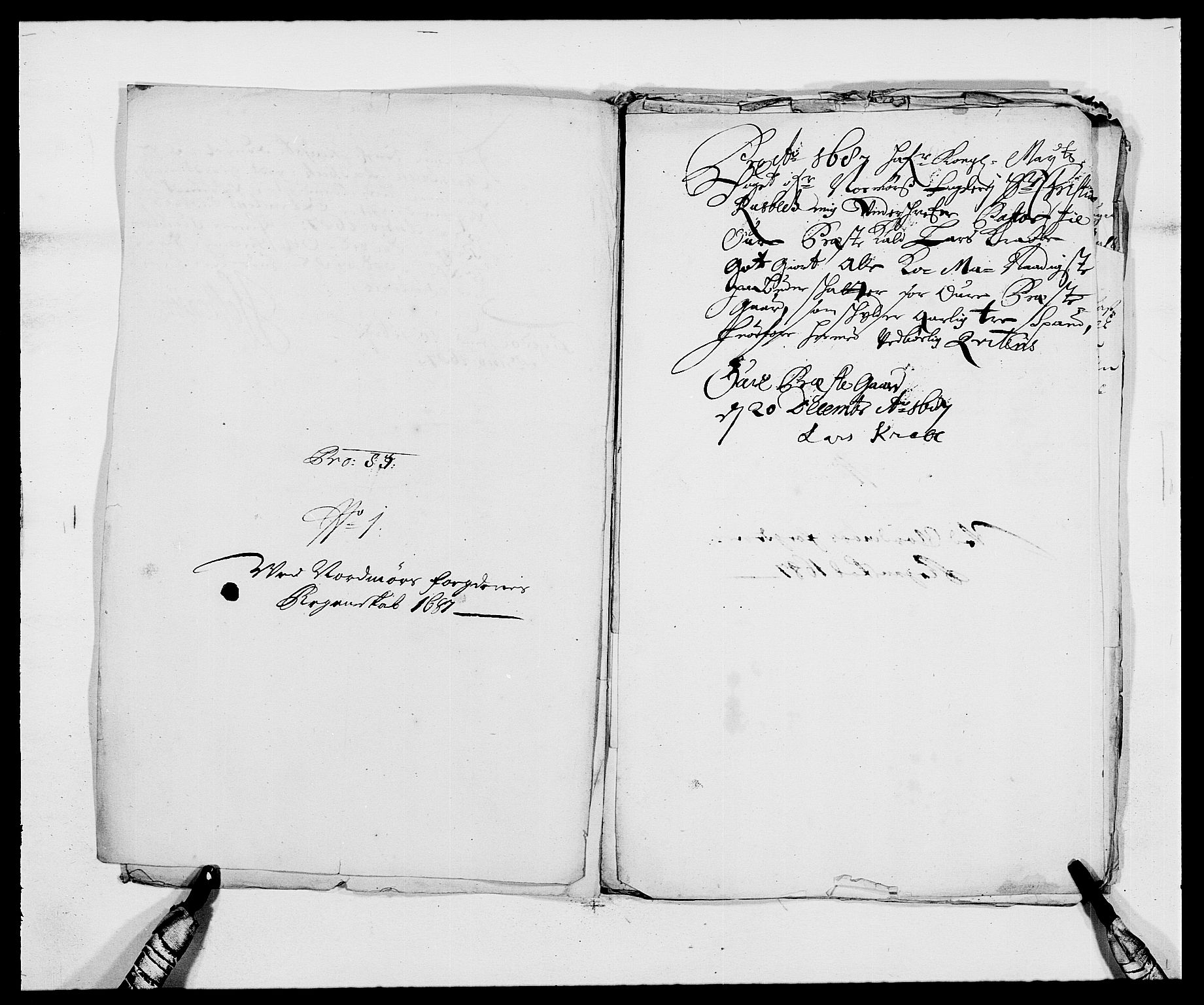 Rentekammeret inntil 1814, Reviderte regnskaper, Fogderegnskap, AV/RA-EA-4092/R56/L3733: Fogderegnskap Nordmøre, 1687-1689, s. 117