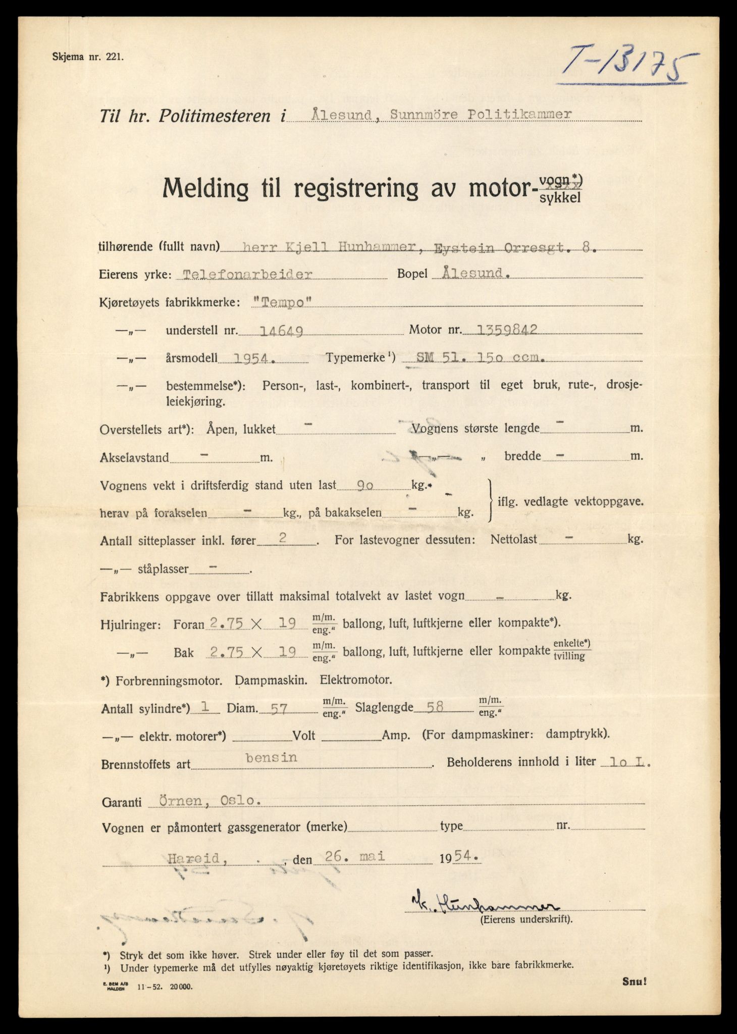 Møre og Romsdal vegkontor - Ålesund trafikkstasjon, AV/SAT-A-4099/F/Fe/L0037: Registreringskort for kjøretøy T 13031 - T 13179, 1927-1998, s. 2792