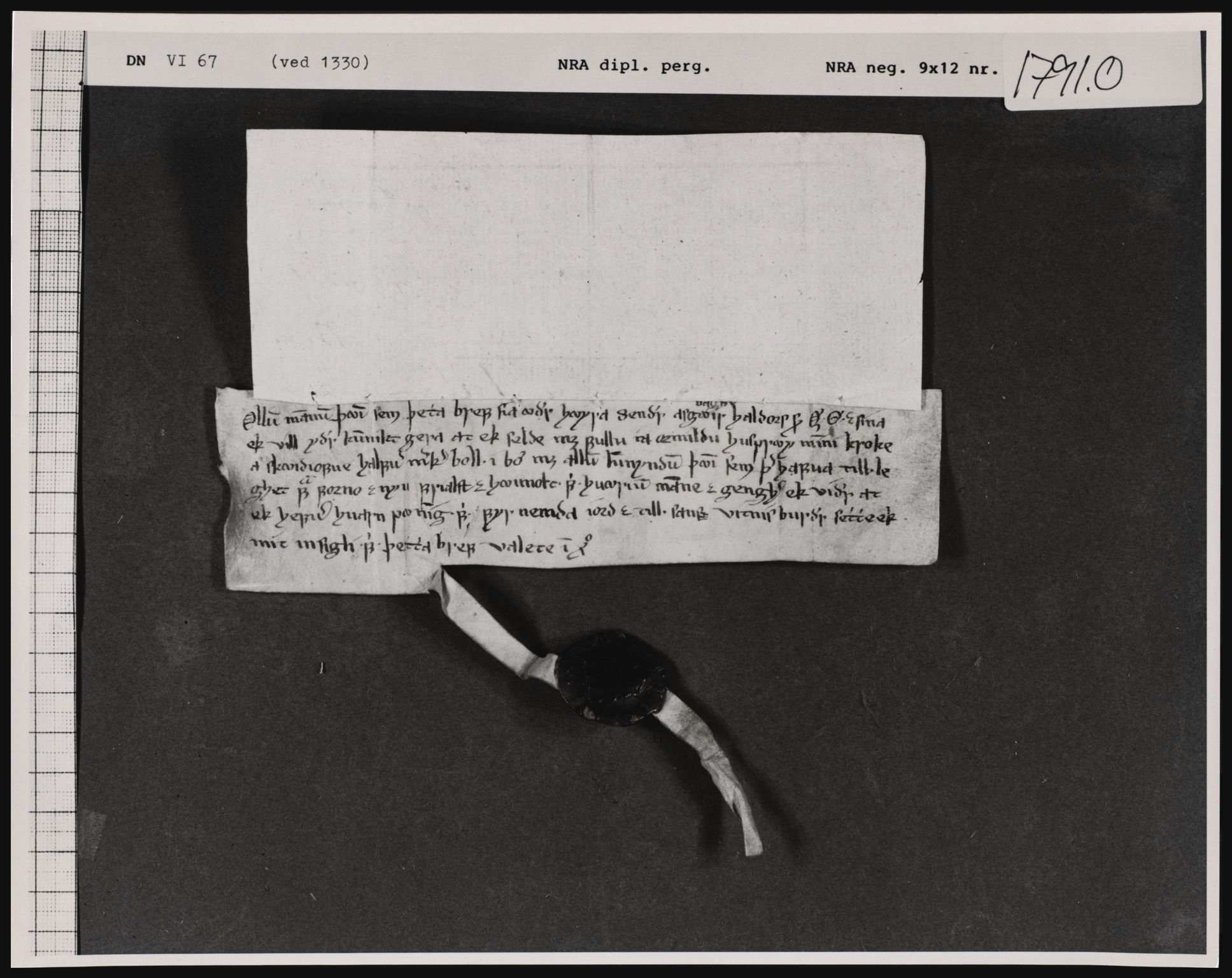Riksarkivets diplomsamling, AV/RA-EA-5965/F01/F01a/L0024: Dokumenter, 1330-1331, s. 12