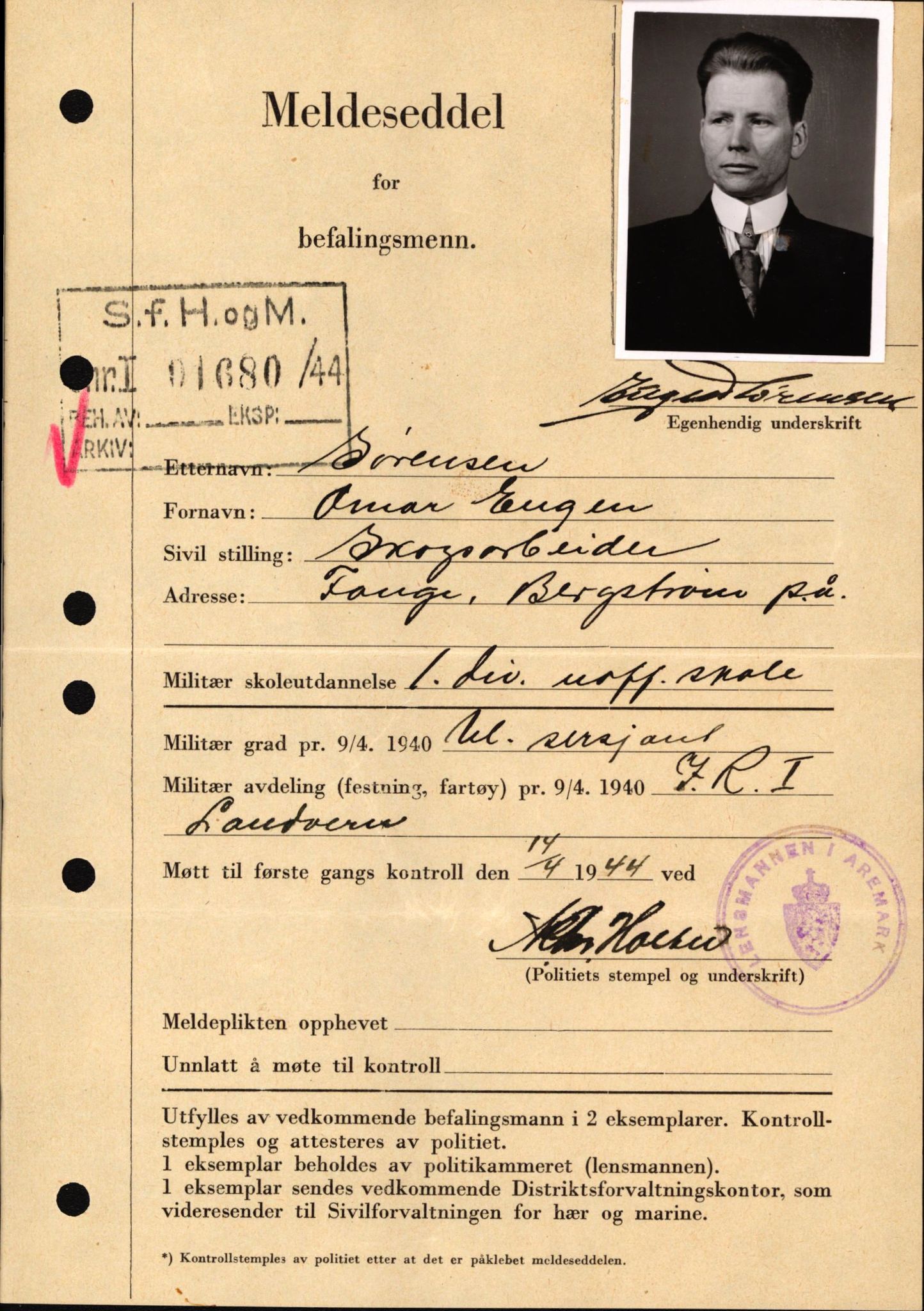 Forsvaret, Forsvarets krigshistoriske avdeling, AV/RA-RAFA-2017/Y/Yf/L0209: II-C-11-2121  -  Okkupasjonstiden.  Meldesedler for befal med foto og oppl. om militær grad 9. apr. 1940., 1944-1945, s. 1026