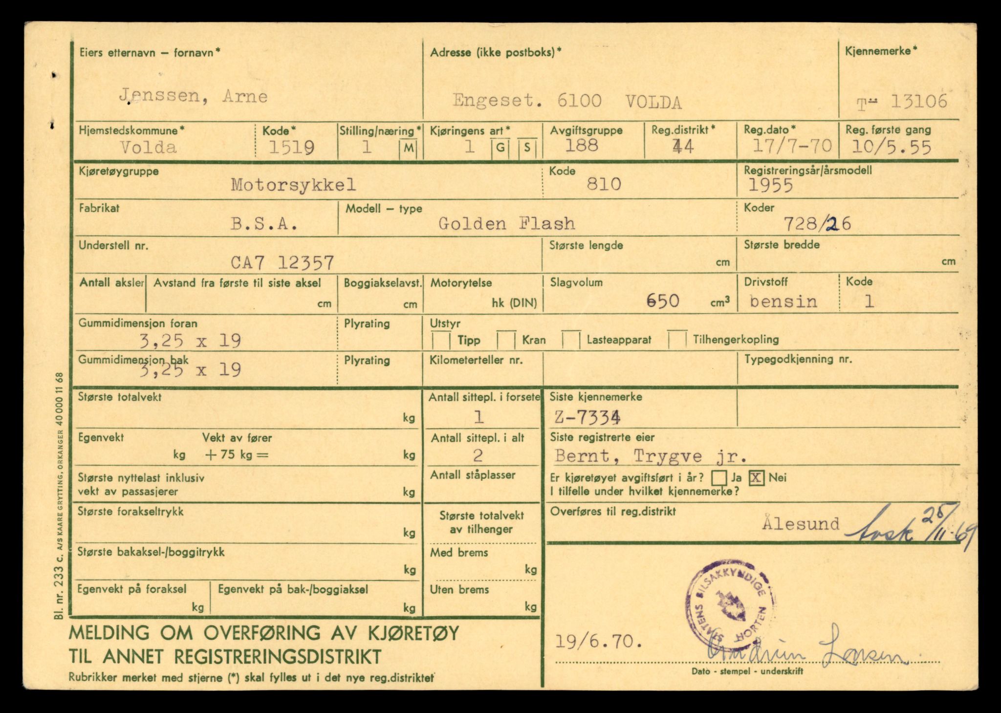 Møre og Romsdal vegkontor - Ålesund trafikkstasjon, AV/SAT-A-4099/F/Fe/L0037: Registreringskort for kjøretøy T 13031 - T 13179, 1927-1998, s. 1491