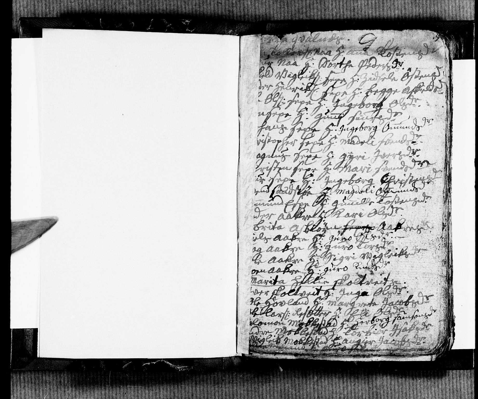 Ullensvang sokneprestembete, AV/SAB-A-78701/H/Hab: Klokkerbok nr. B 2, 1766-1768, s. 8-9
