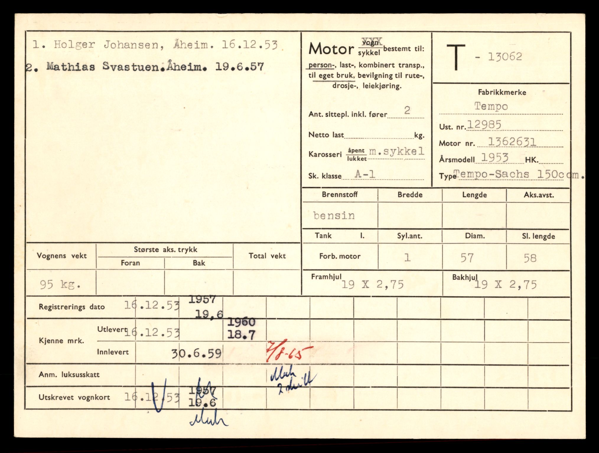 Møre og Romsdal vegkontor - Ålesund trafikkstasjon, AV/SAT-A-4099/F/Fe/L0037: Registreringskort for kjøretøy T 13031 - T 13179, 1927-1998, s. 619