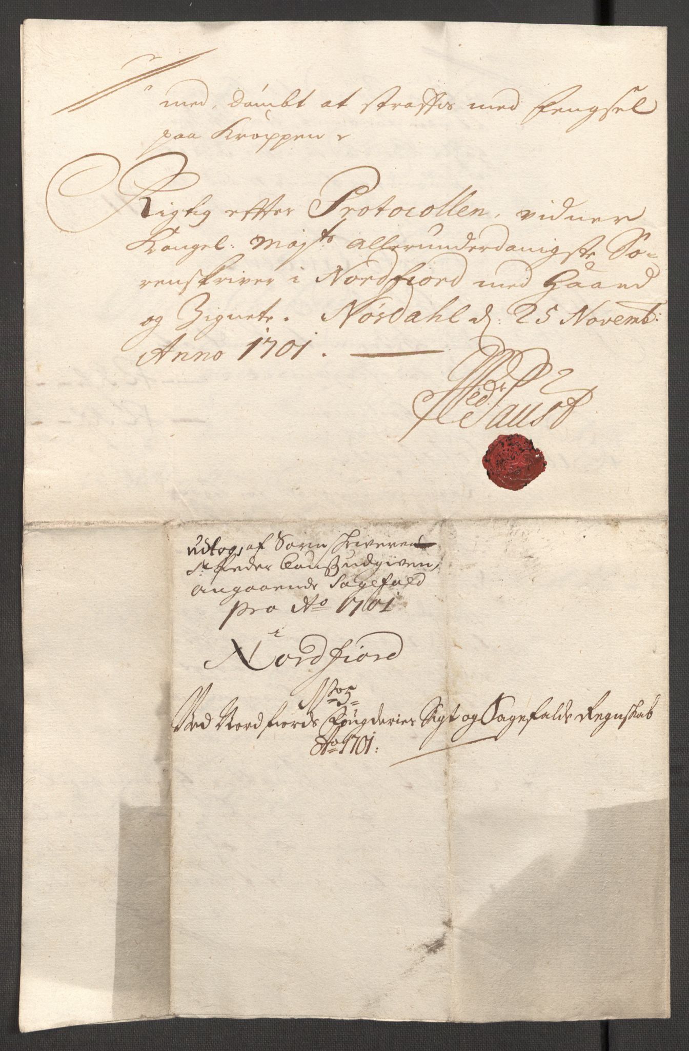 Rentekammeret inntil 1814, Reviderte regnskaper, Fogderegnskap, AV/RA-EA-4092/R53/L3425: Fogderegnskap Sunn- og Nordfjord, 1700-1701, s. 424