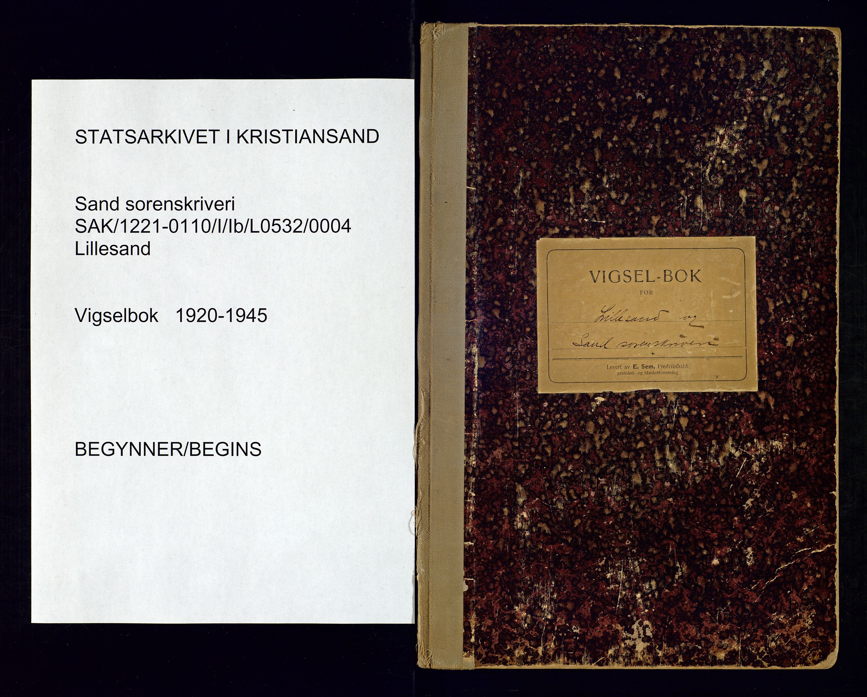 Sand sorenskriveri - 2, SAK/1221-0110/I/Ib/L0532/0004: Lysning og vigsel / Vigselbok for Lillesand og Sand, 1920-1945