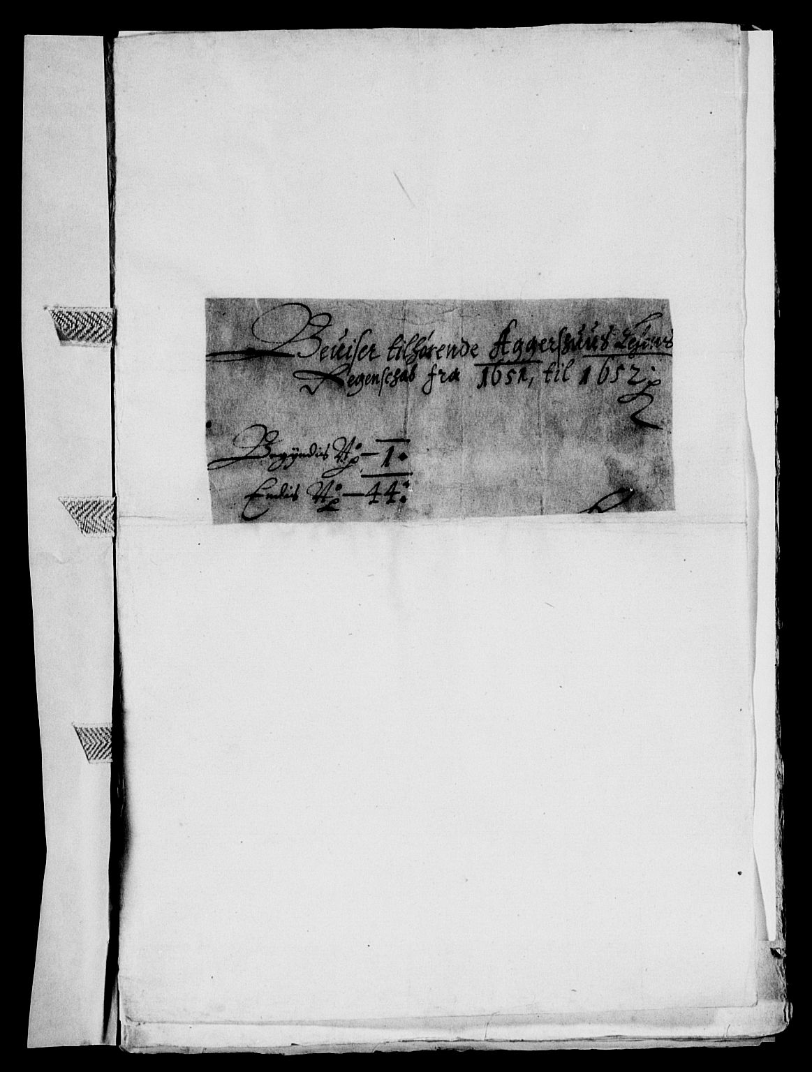 Rentekammeret inntil 1814, Reviderte regnskaper, Lensregnskaper, RA/EA-5023/R/Rb/Rba/L0206: Akershus len, 1651-1652