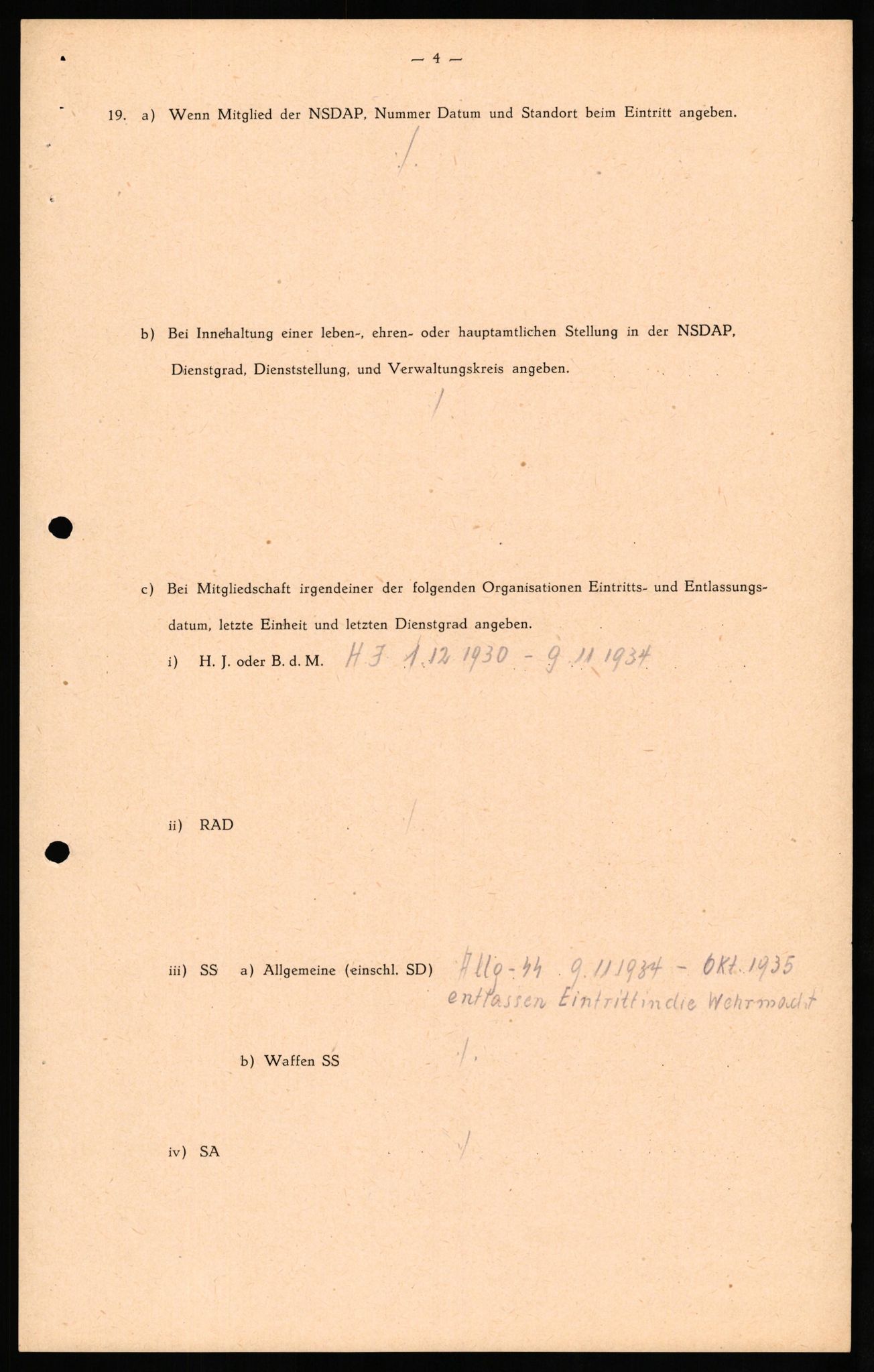 Forsvaret, Forsvarets overkommando II, RA/RAFA-3915/D/Db/L0029: CI Questionaires. Tyske okkupasjonsstyrker i Norge. Tyskere., 1945-1946, s. 47