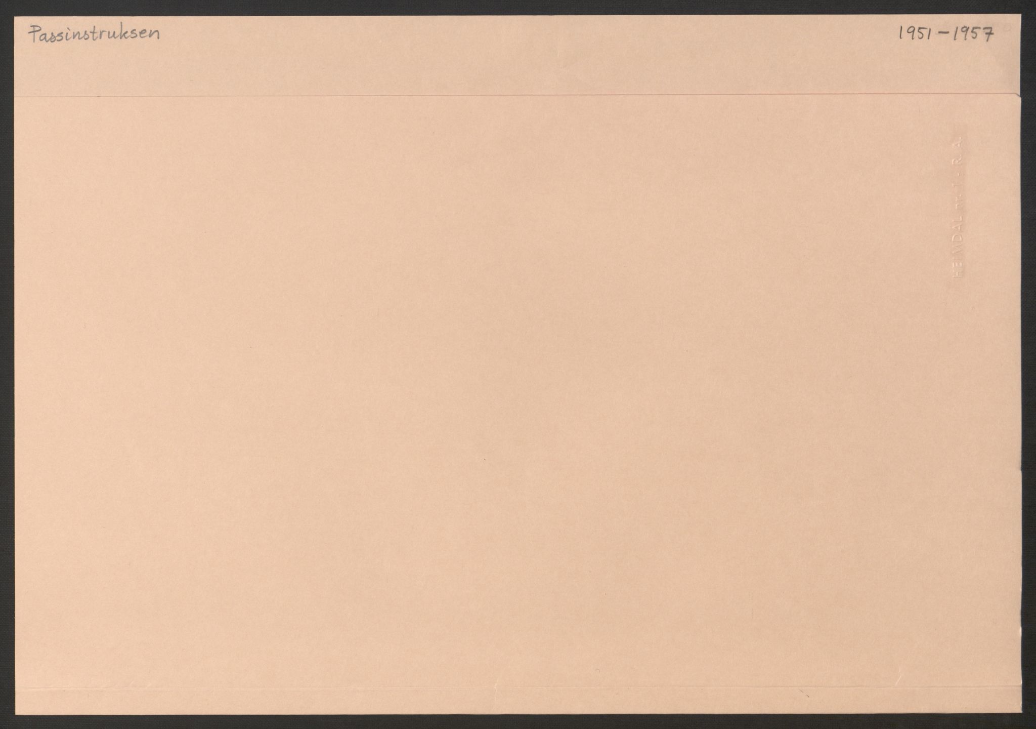 Justisdepartementet, 3. politikontor P3, AV/RA-S-1051/D/L0040: Passinstruksen - Passutstedelse ved utenriksstasjoner, 1947-1959, s. 1